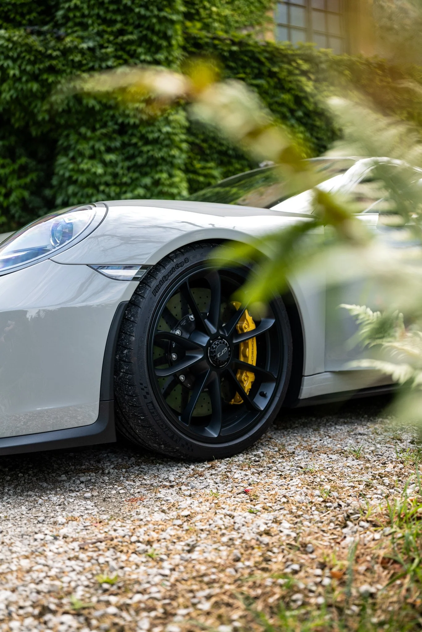 roastnroll-porsche-gt-spyder-rs-Eichenberger-Studios-LQ-24.jpg