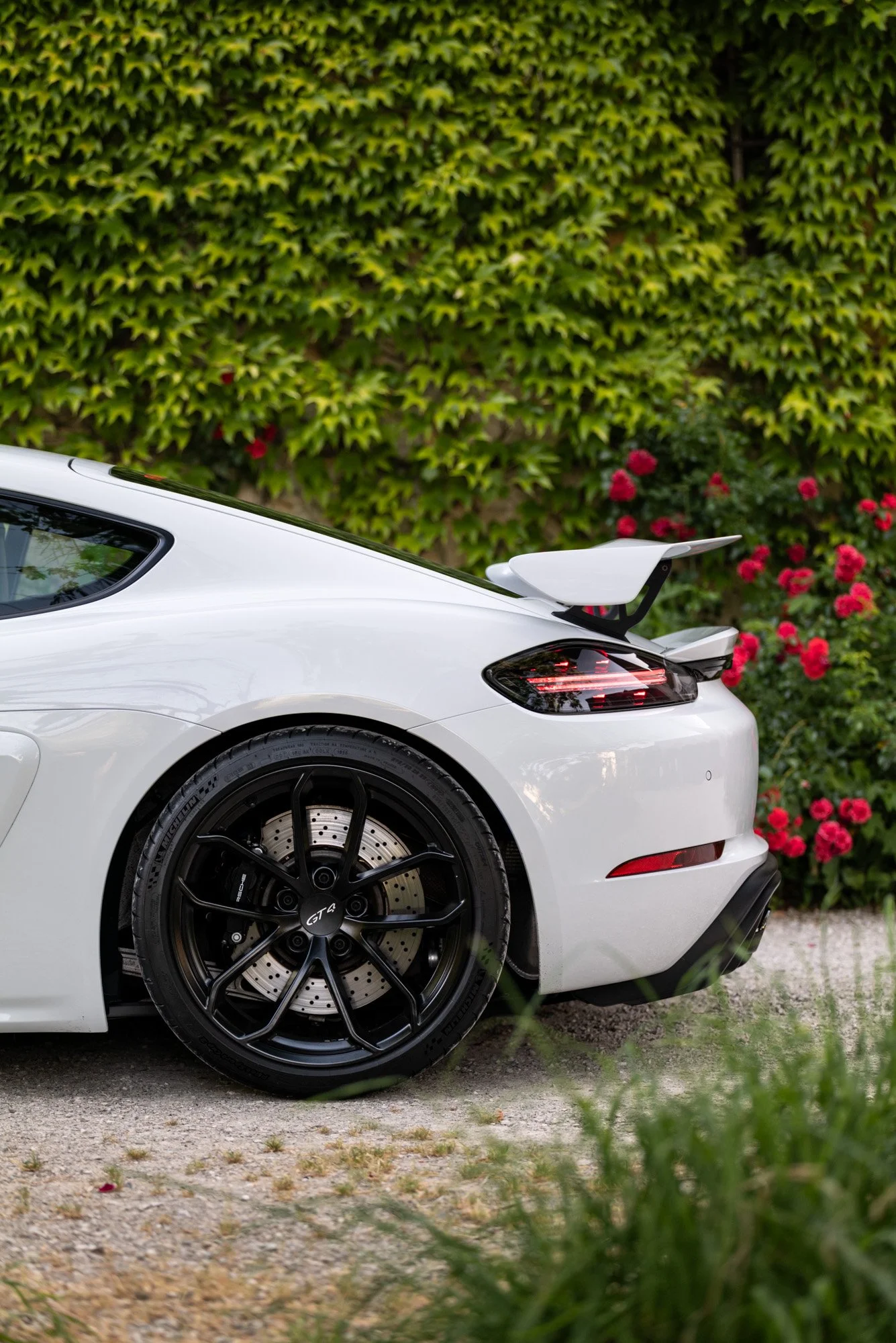 Roast-and-Roll-2-porsche-treffen-eichenbergerstudios-LQ-1.jpg