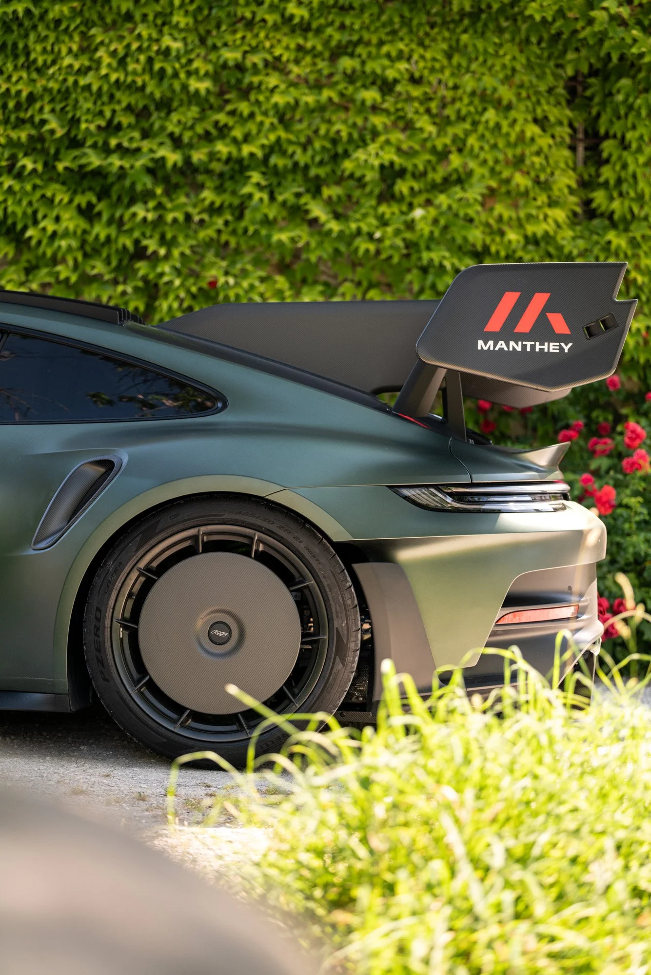 Roast-and-Roll-2-porsche-treffen-eichenbergerstudios-LQ-62.jpg