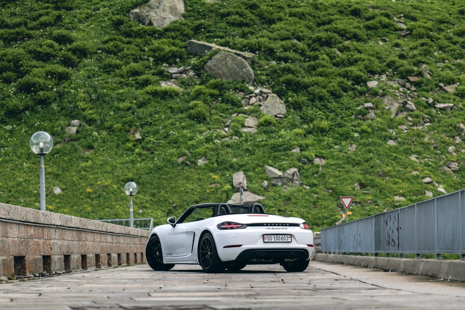 Autofotografie-porsche-718-gts-Eichenberger-Studios-LQ--31.jpg