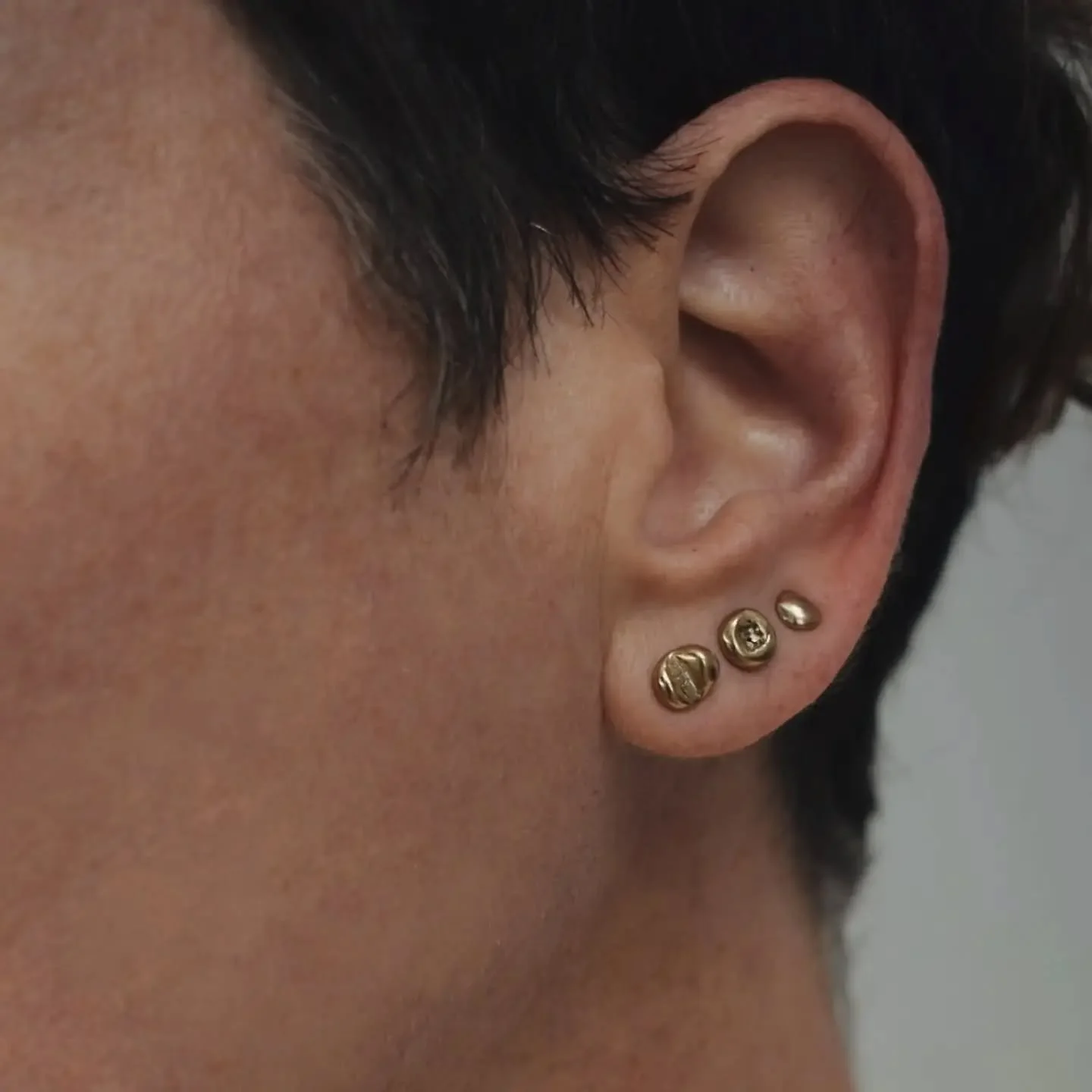 New Textured Blobs Studs Combo in silver and bronze have just landed on the website, under Zero Waste collection. 

#studscombo #earringset #stackableearrings #organicearrings #zerowastejewelry