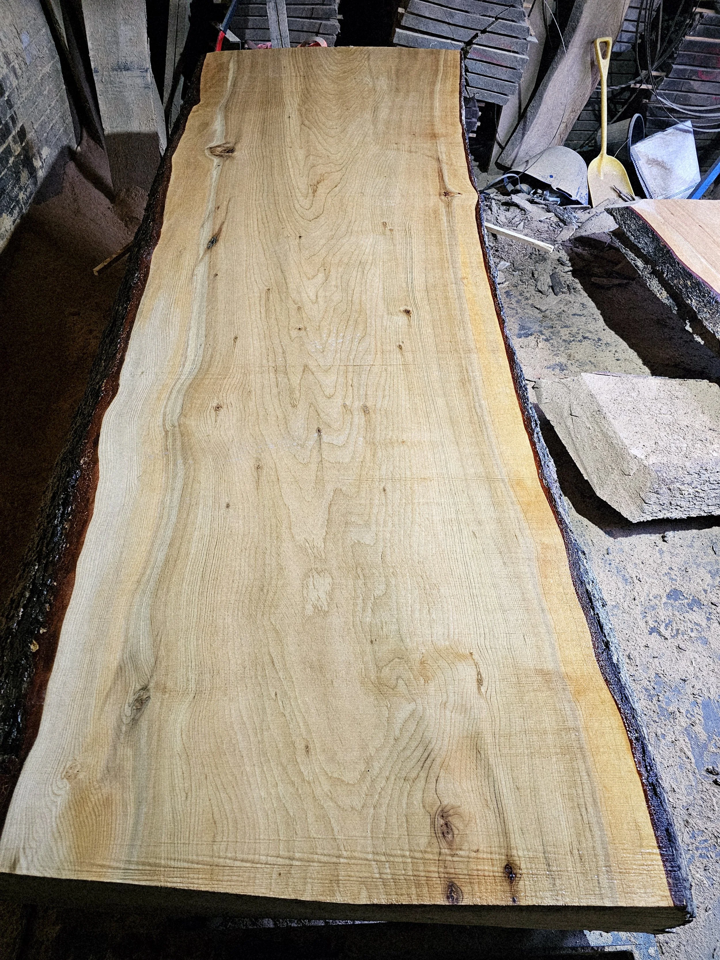 Gigant Cedar Slabs (3).jpg