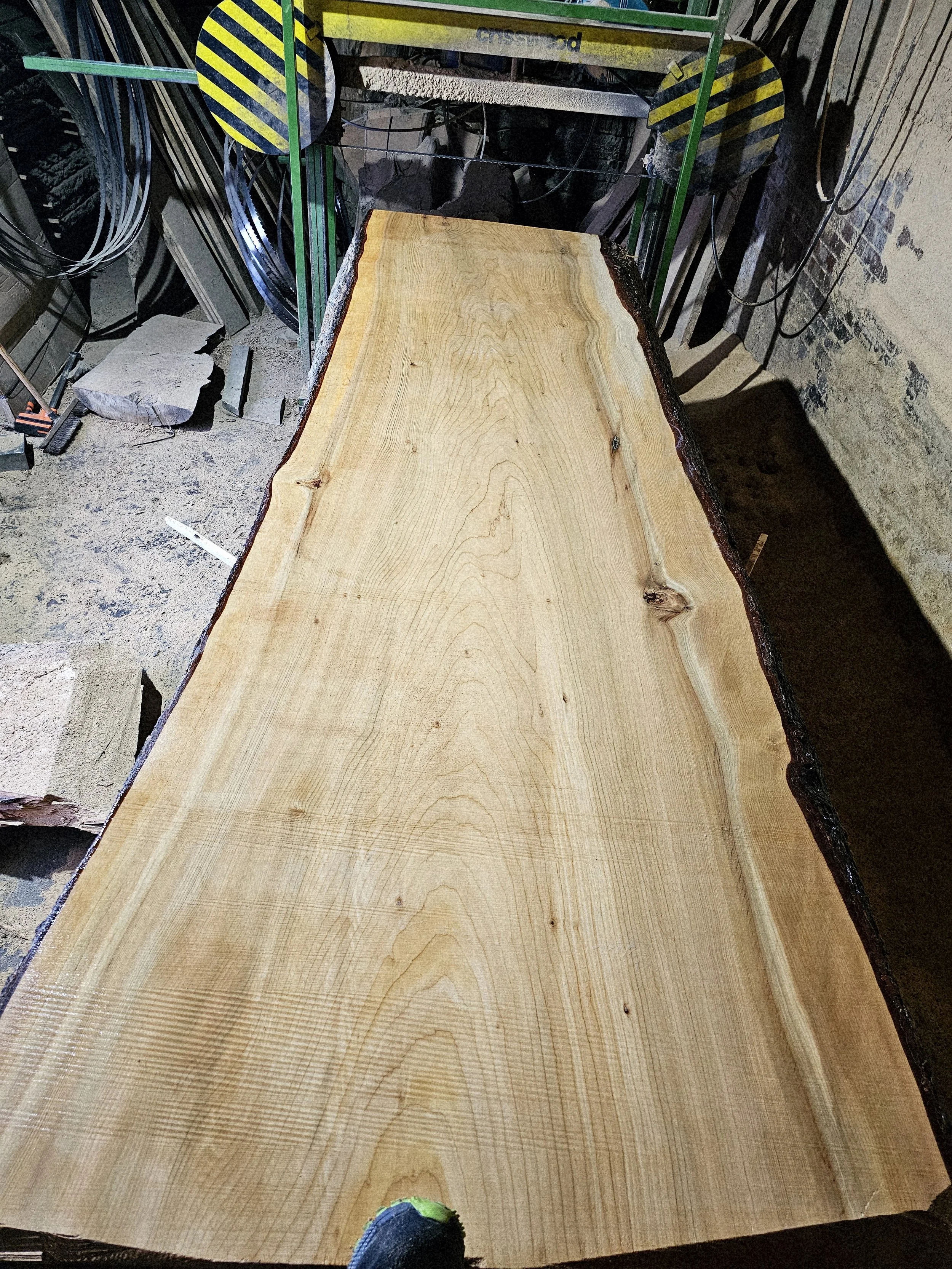 Gigant Cedar Slabs (1).jpg