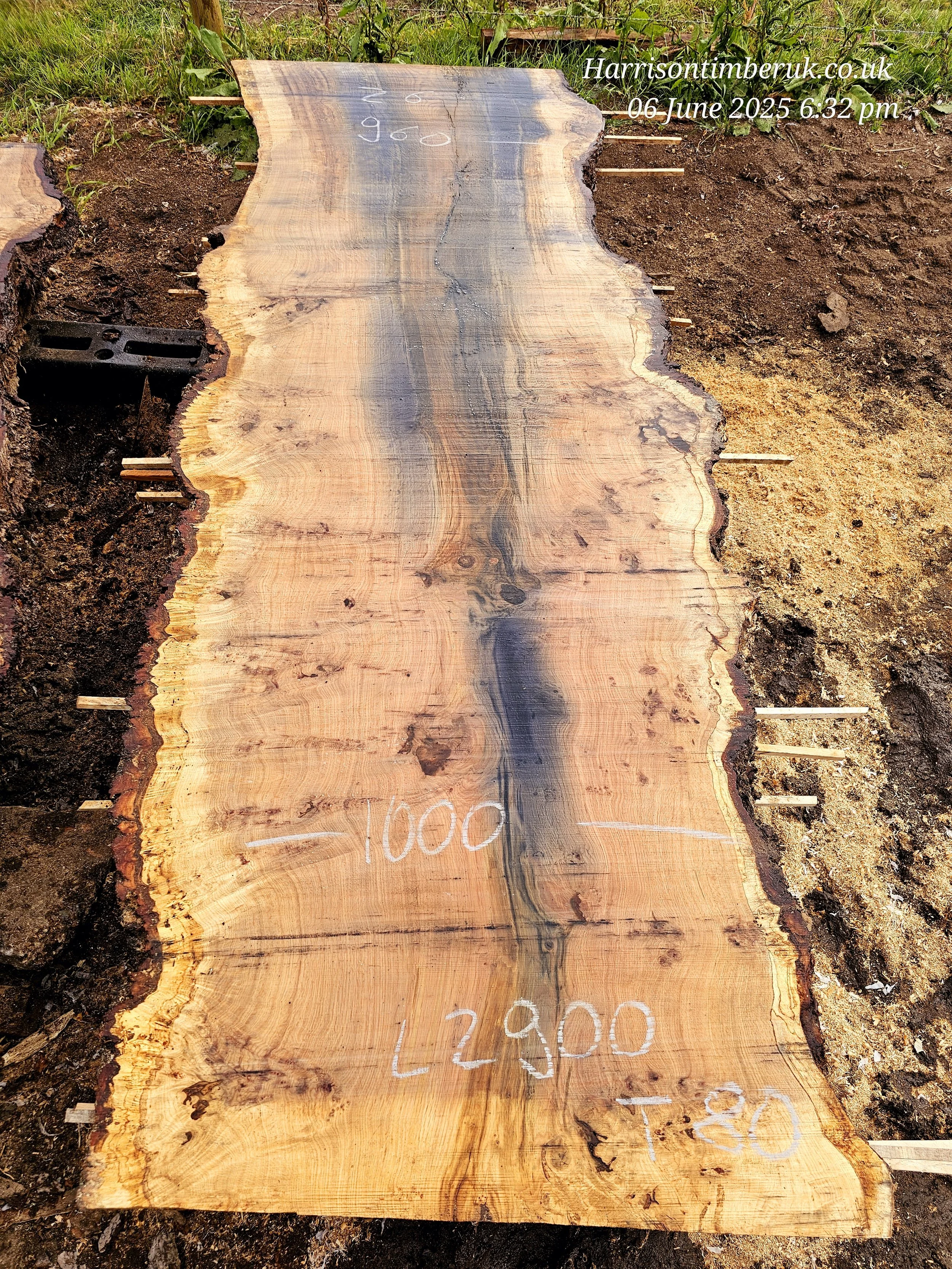 Pippy oak with metal stain (6).jpg