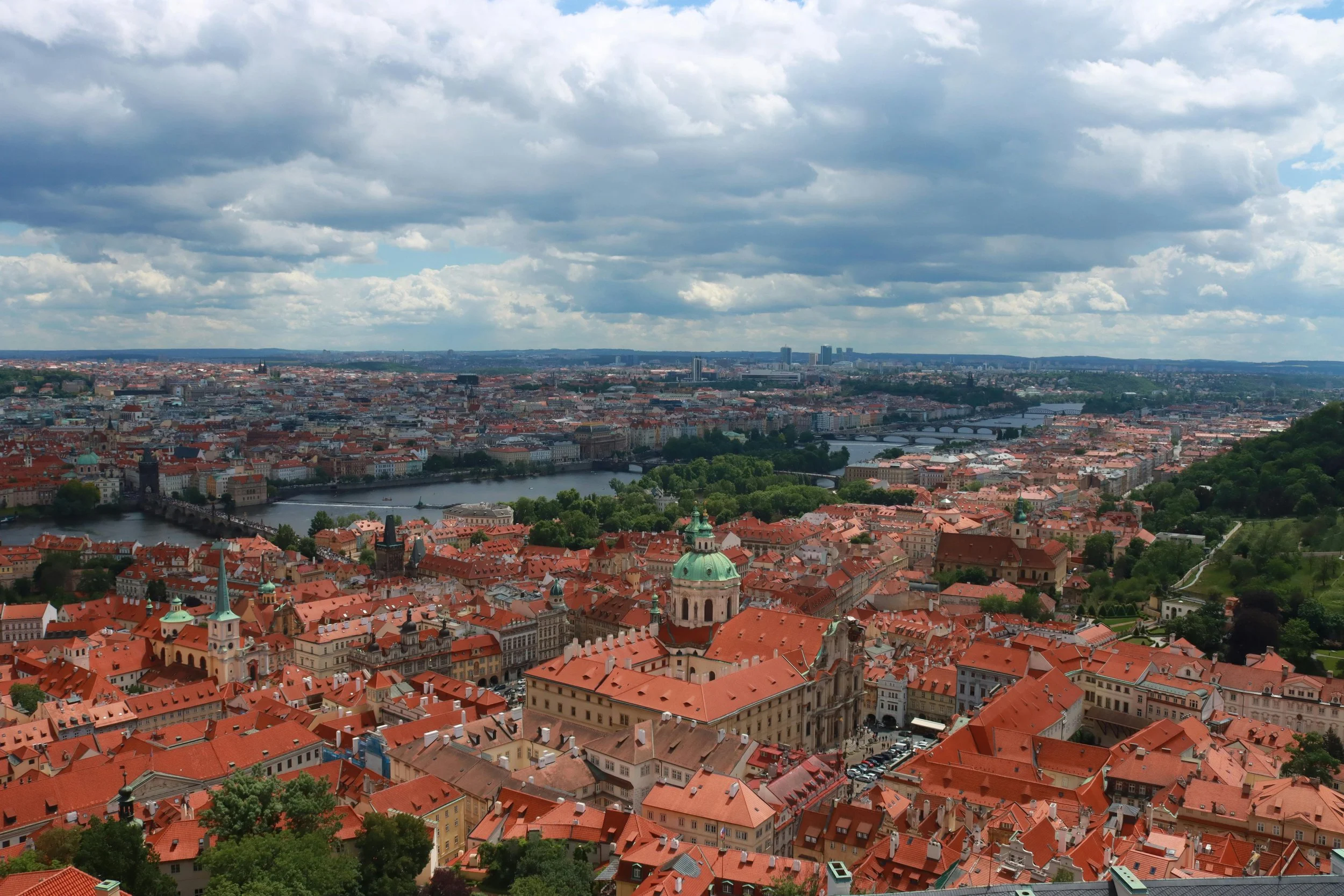 INDICATE Pilot Report: Whole Life Carbon Assessment of Buildings - The Process to Define Czech National Benchmarks