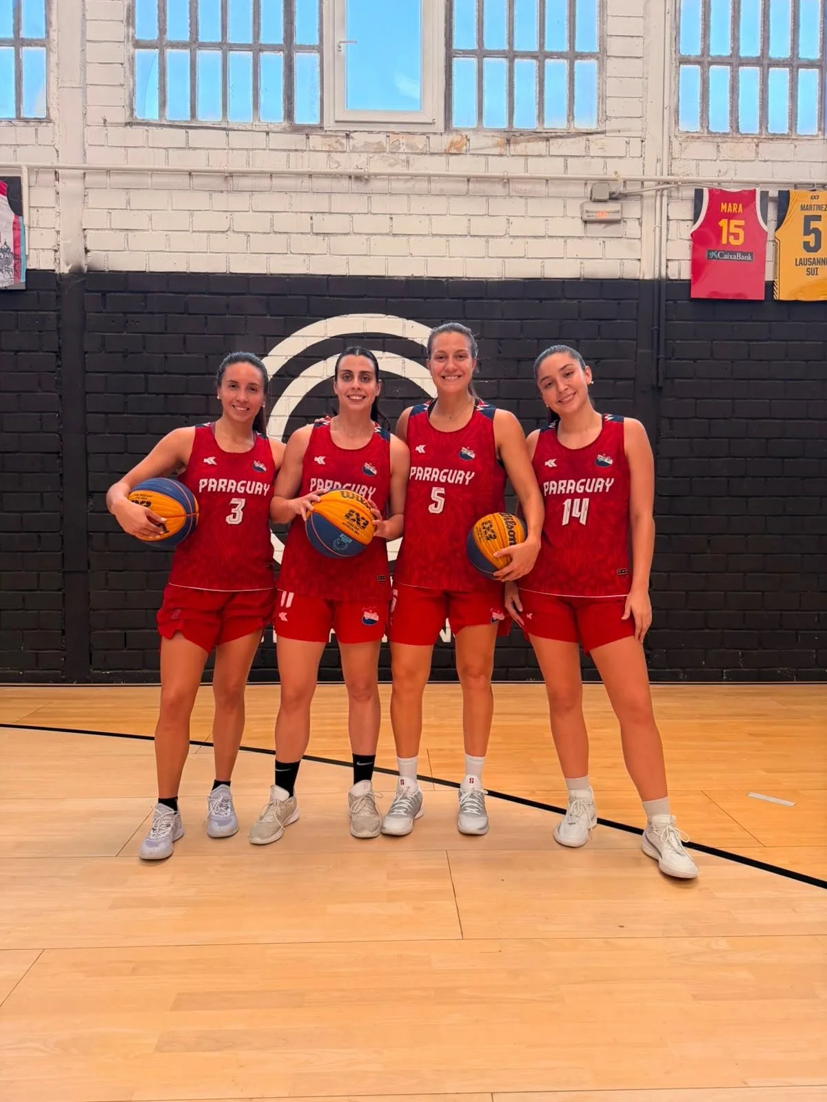 🏀 #Basket3x3 🇵🇾 Primer Entrenamiento del equipo paraguayo femenino en Madrid, Espa&ntilde;a 🇪🇸, en el centro SC Performance, preparando para la primera parada de Sumgait - Azerbaiy&aacute;n del 20-21 de Junio. #ParaguayPuede 💪🏻