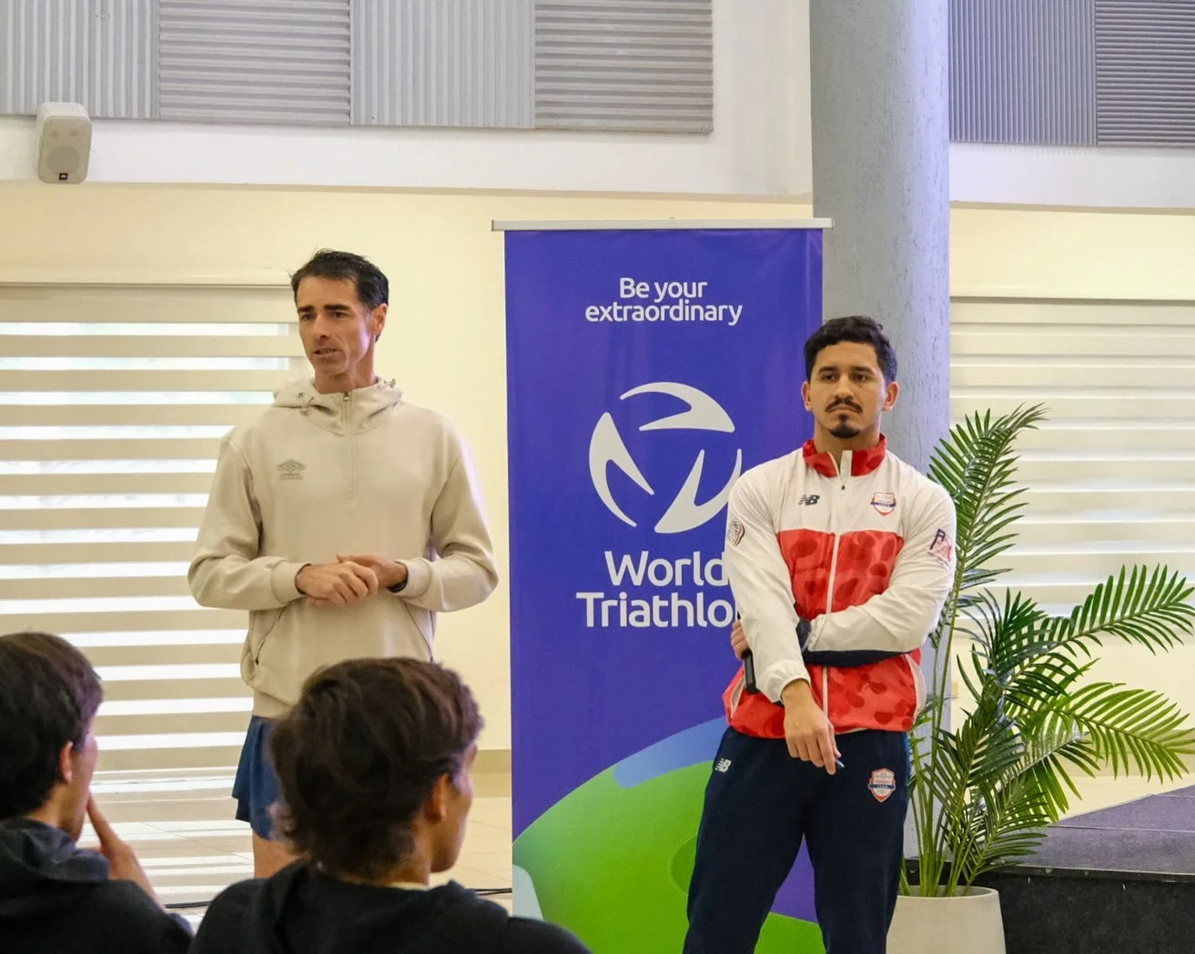 📚 Charla de Nutrici&oacute;n en el marco del 🏕️ Campamento Panamericano de Desarrollo de Triatl&oacute;n 🏊🏻&zwj;♂️🚴🏻🏃🏻 Paraguay 🇵🇾 2026, que se realiza en el COP.