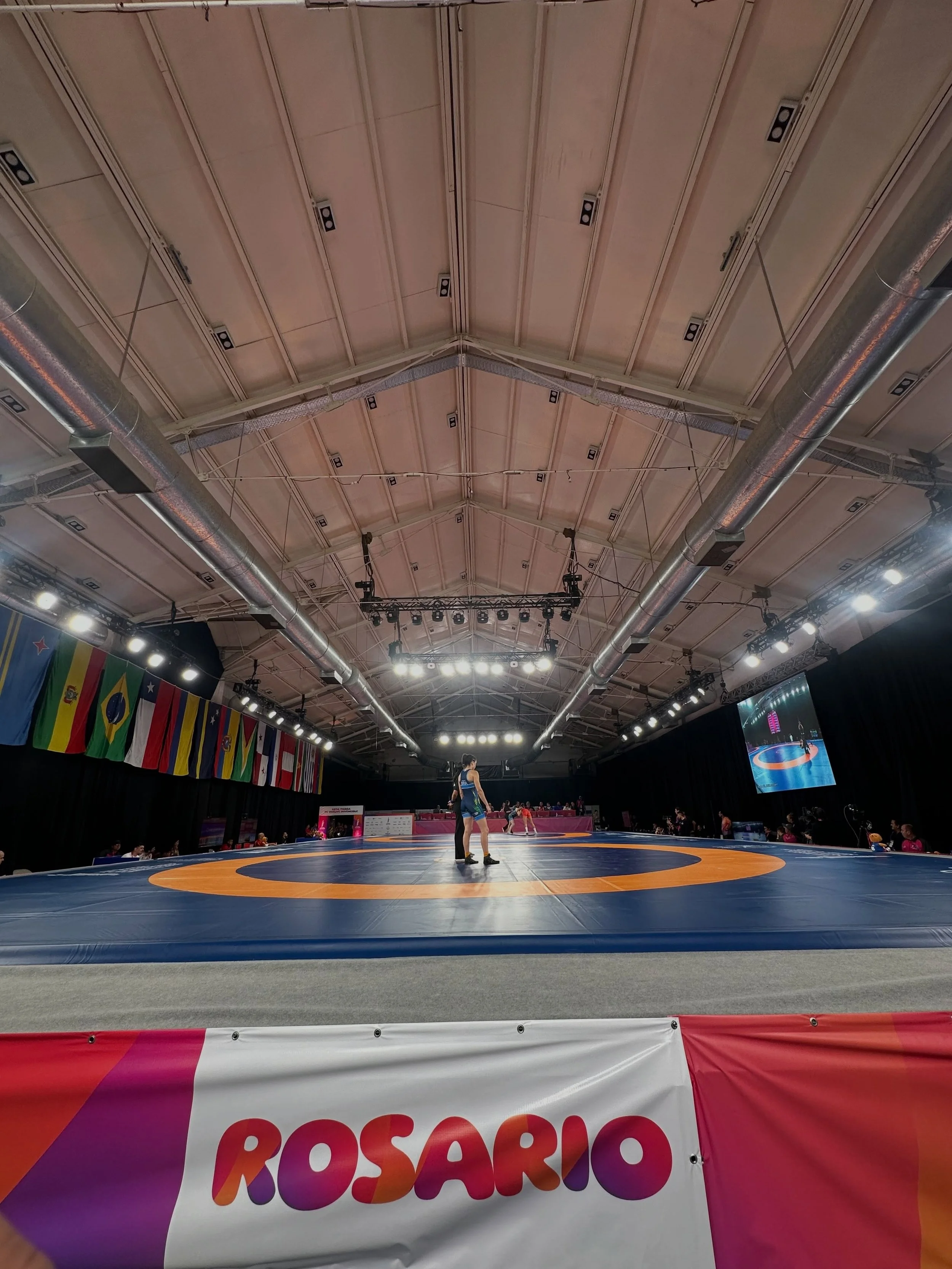 🤼&zwj;♂️ #Lucha | #TeamParaguay 🇵🇾 | 📸 Las instant&aacute;neas de la jornada dominical. 

✅ XIII Juegos Suramericanos Santa Fe 🇦🇷 2026 | @suramericanos2026 @luchaolimpicapyoficial 

💪🏻 #ParaguayPuede