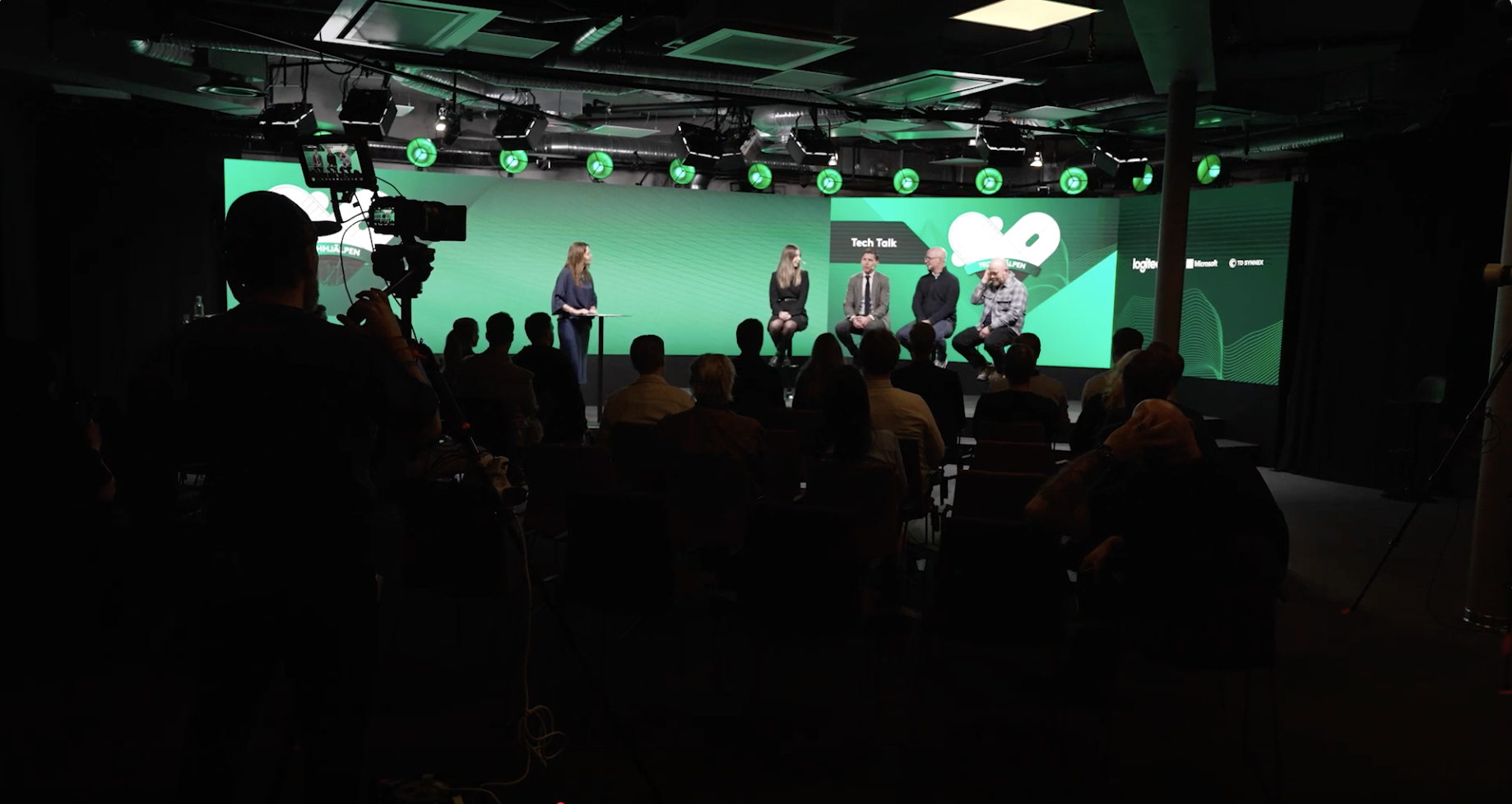 Techhjälpen by Logitech – SmoothViews levererar professionell videoproduktion i Stockholm