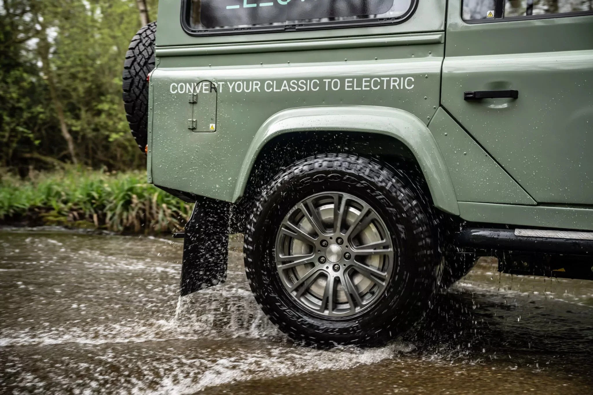 Classic Land Rover Defender Gets Electric Hub Motors – But Is It ...