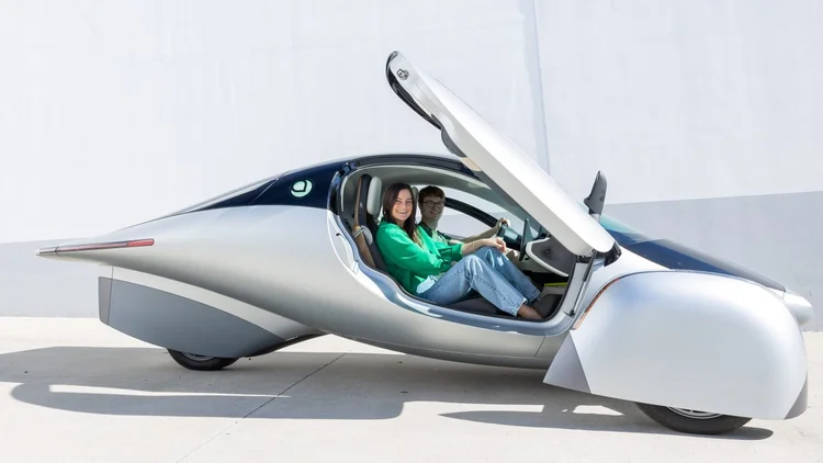 Aptera Solar EV: The 1,000-Mile Car That Never Needs Charging Is ...