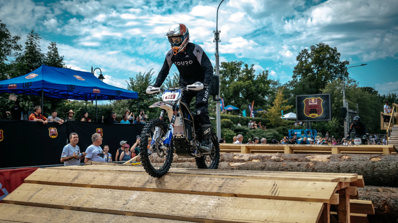 captainelectro.com | Jarv-E Electric Enduro Review: Graham Jarvis's 67hp Dirt Bike.