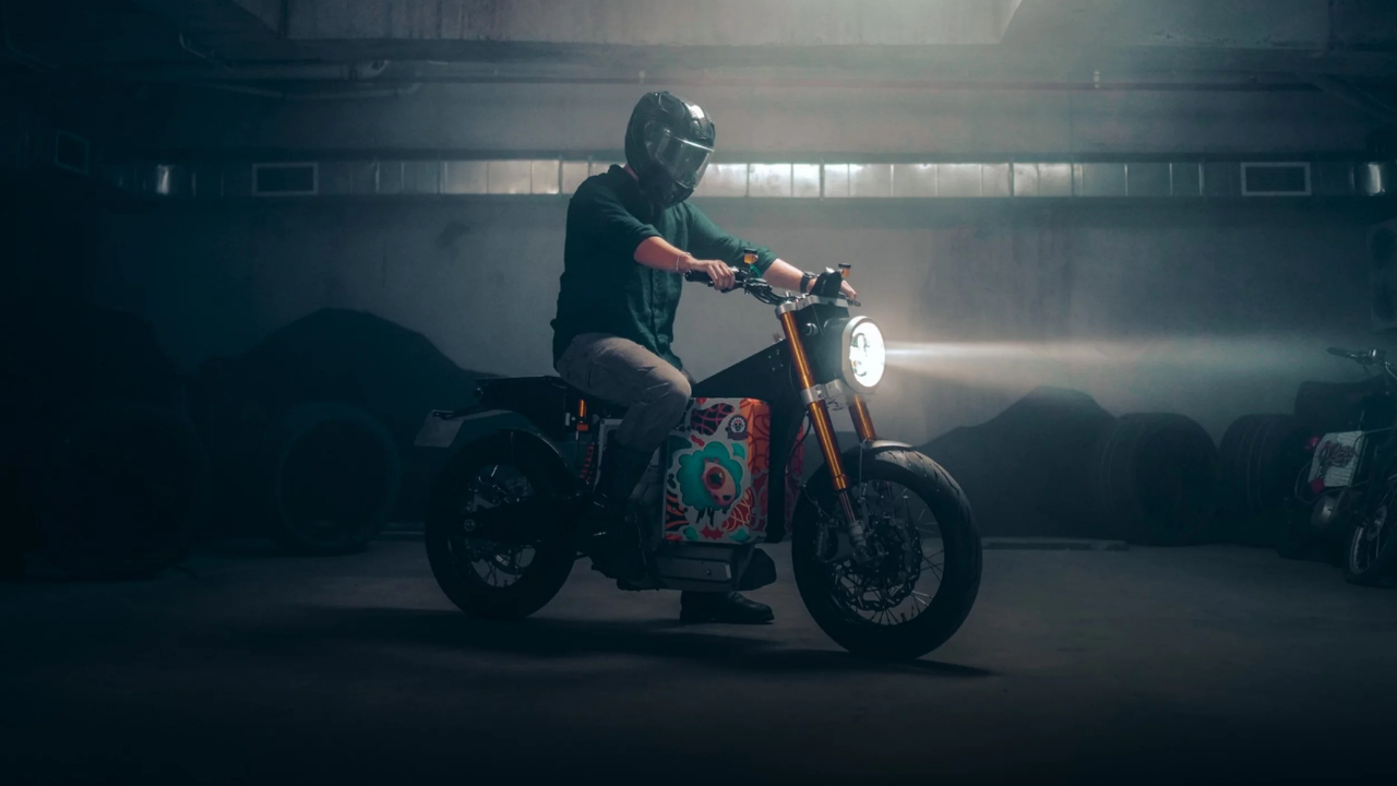 BLACKSHEEP ONE IN MISTY GARAGE