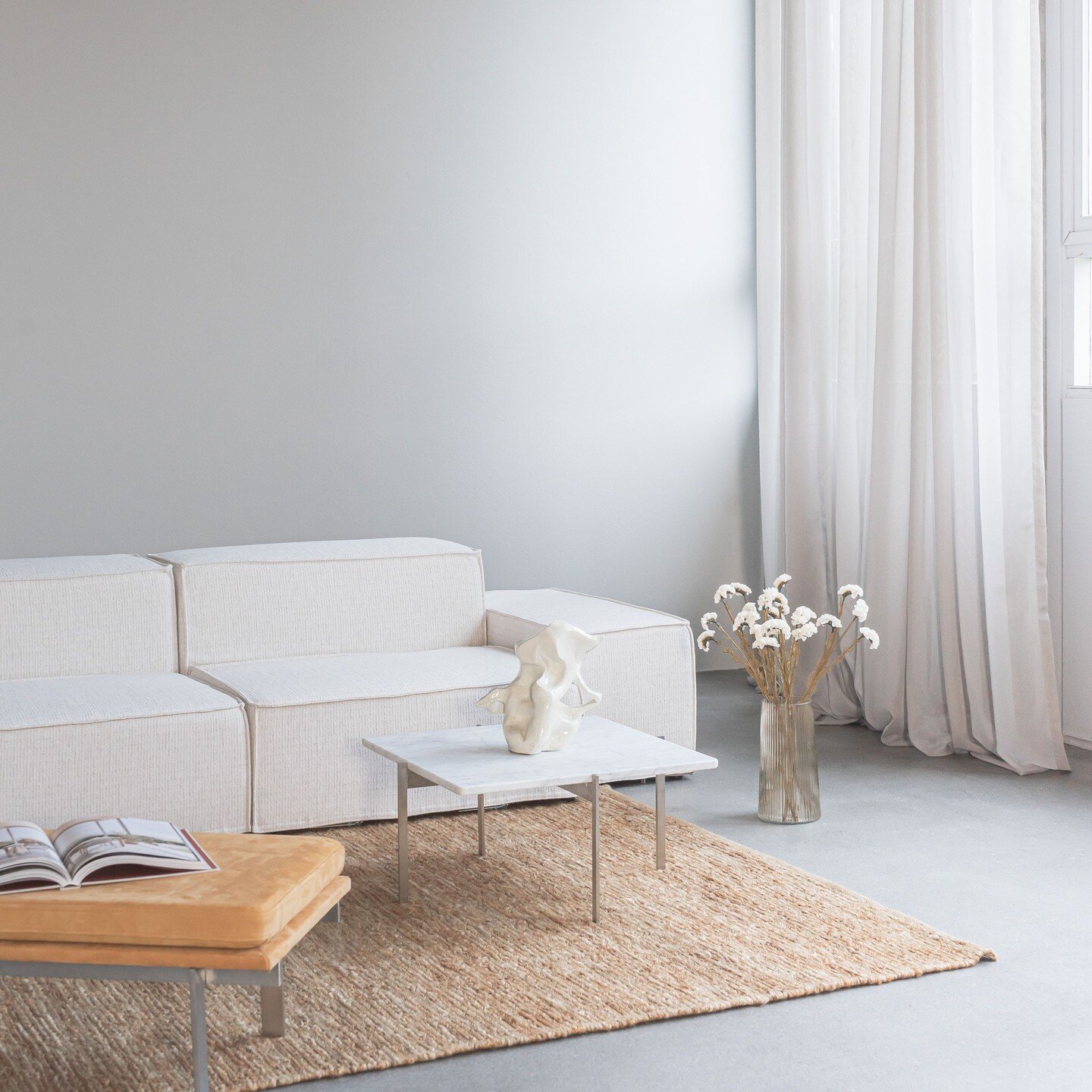 Sofa, sofabord og b&aelig;nk