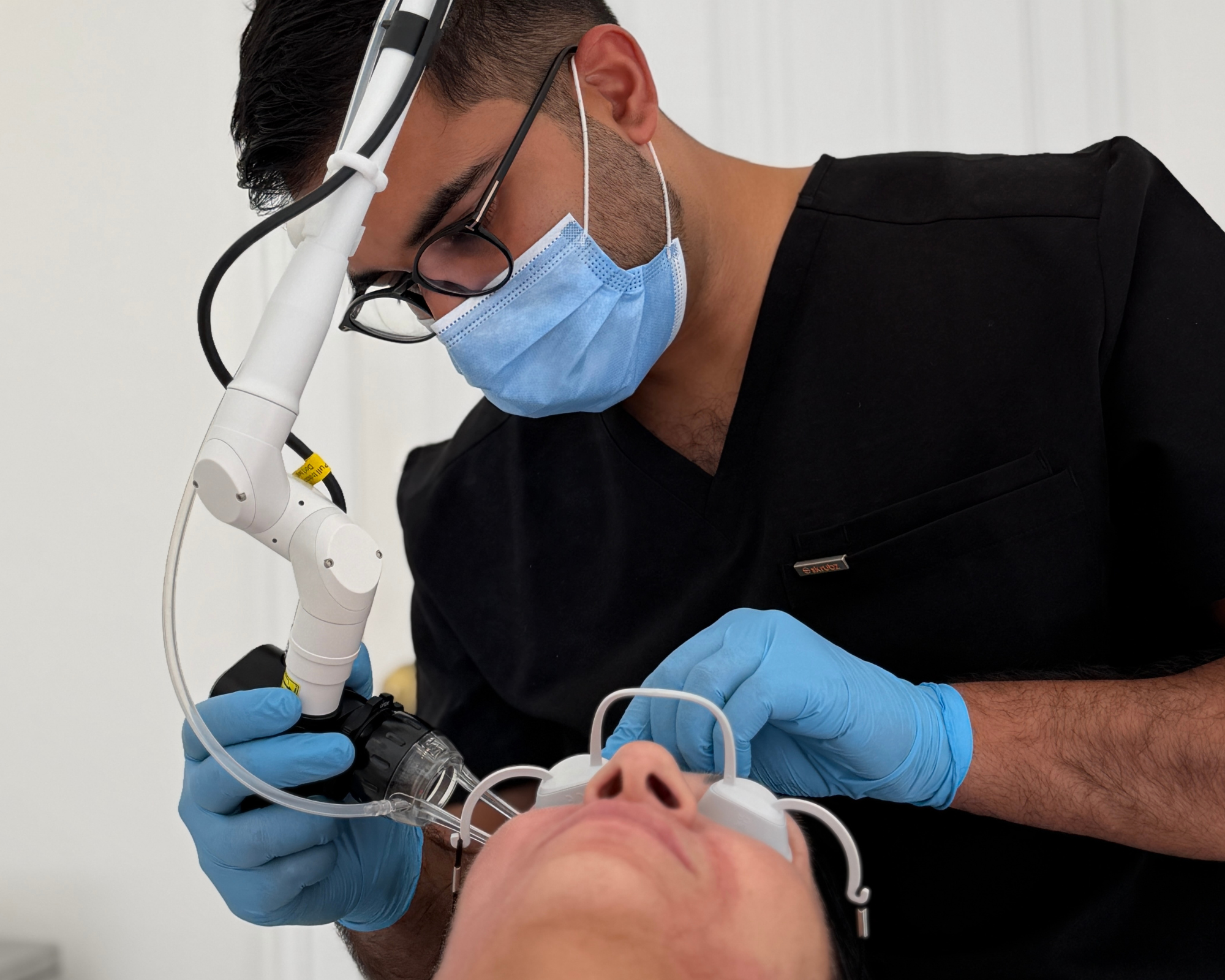 Dr Karwal performs fractional CO2 laser resurfacing using the Lumenis AcuPulse to treat scarring, texture and pigmentation at Karwal Aesthetics, London.