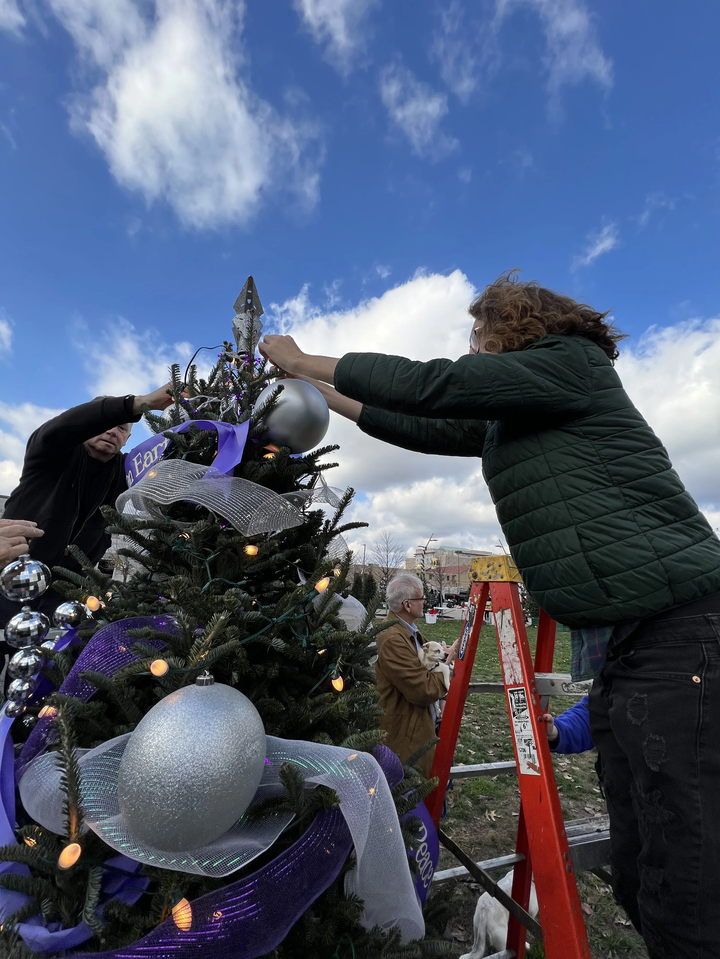 11.2025 Holly Jolly Tree 02.jpg