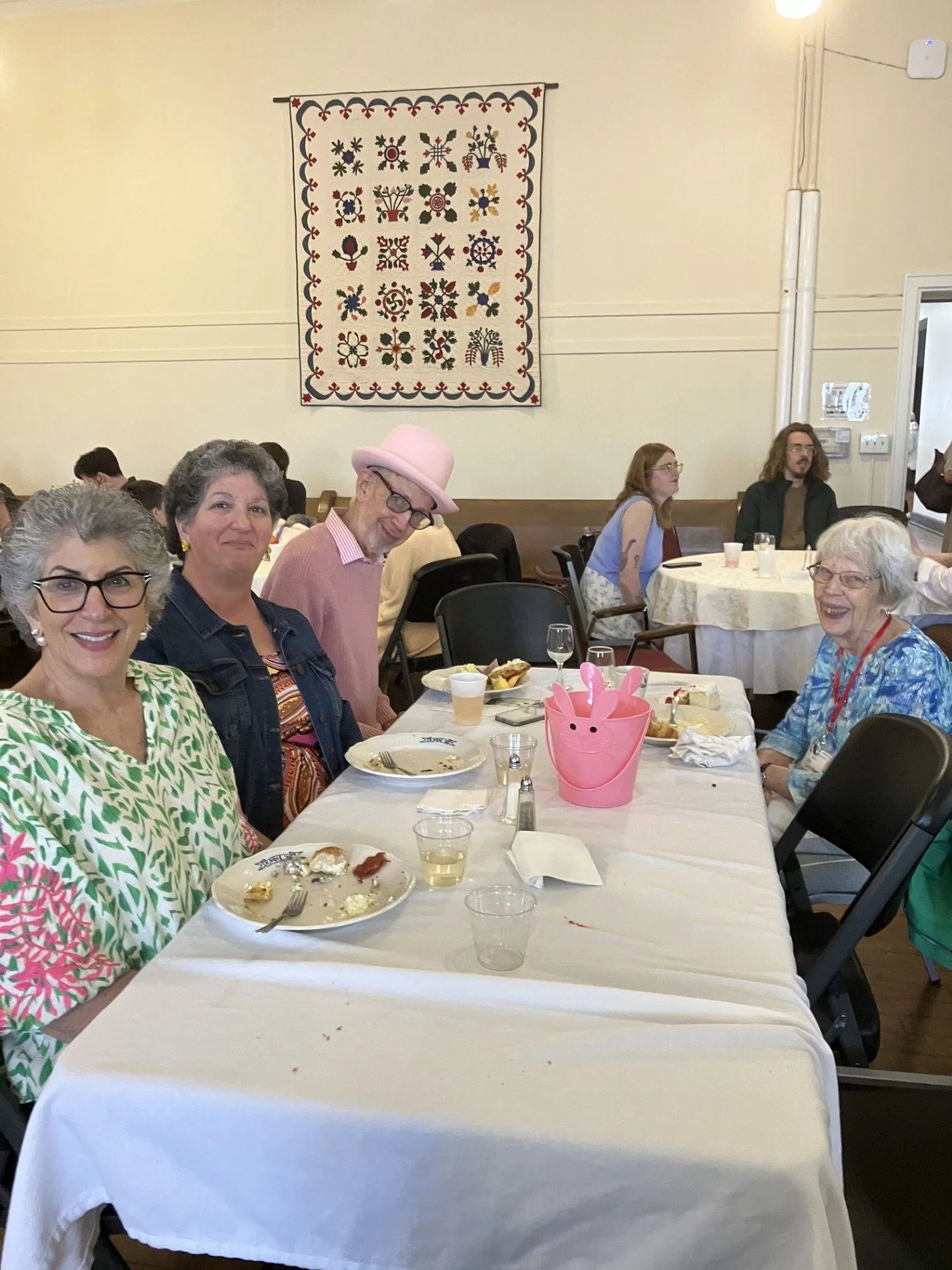 Easter Dinner 02.jpg