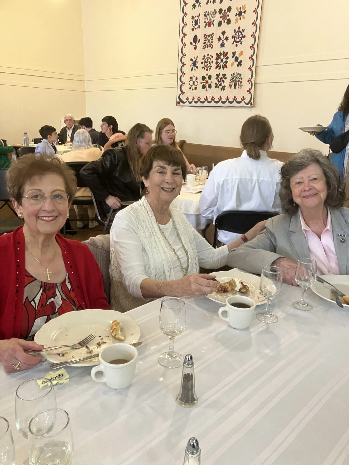 Easter Dinner 03.jpg