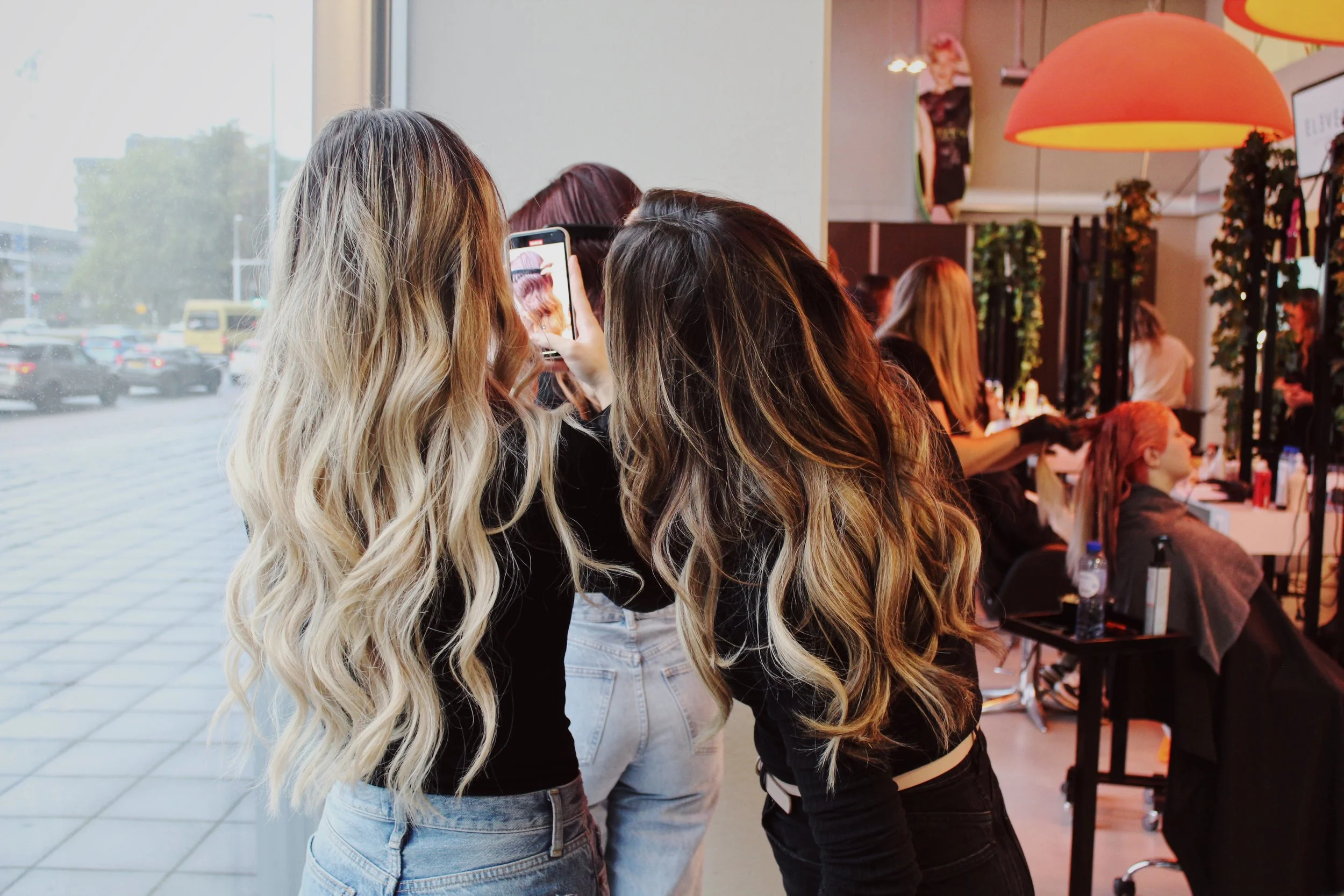 Hoe behoud je je medewerkers en voorkom je personeelsverloop in je kapsalon?