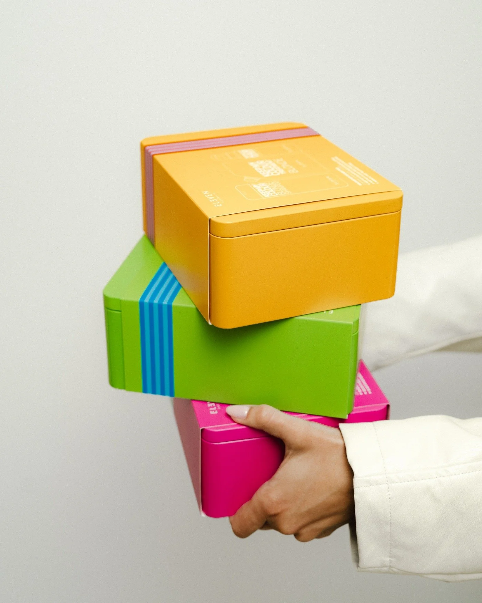 Welk trio met gratis 3e product kies jij? 

BLONDE TRIO:
💛 Keep My Colour Blonde Shampoo
💛 Keep My Colour Treatment Blonde
💛 Miracle Hair Treatment (GRATIS!)

Het BLONDE TRIO is voor iedereen die ongewenste geeltinten en warmte uit het haar wil ve