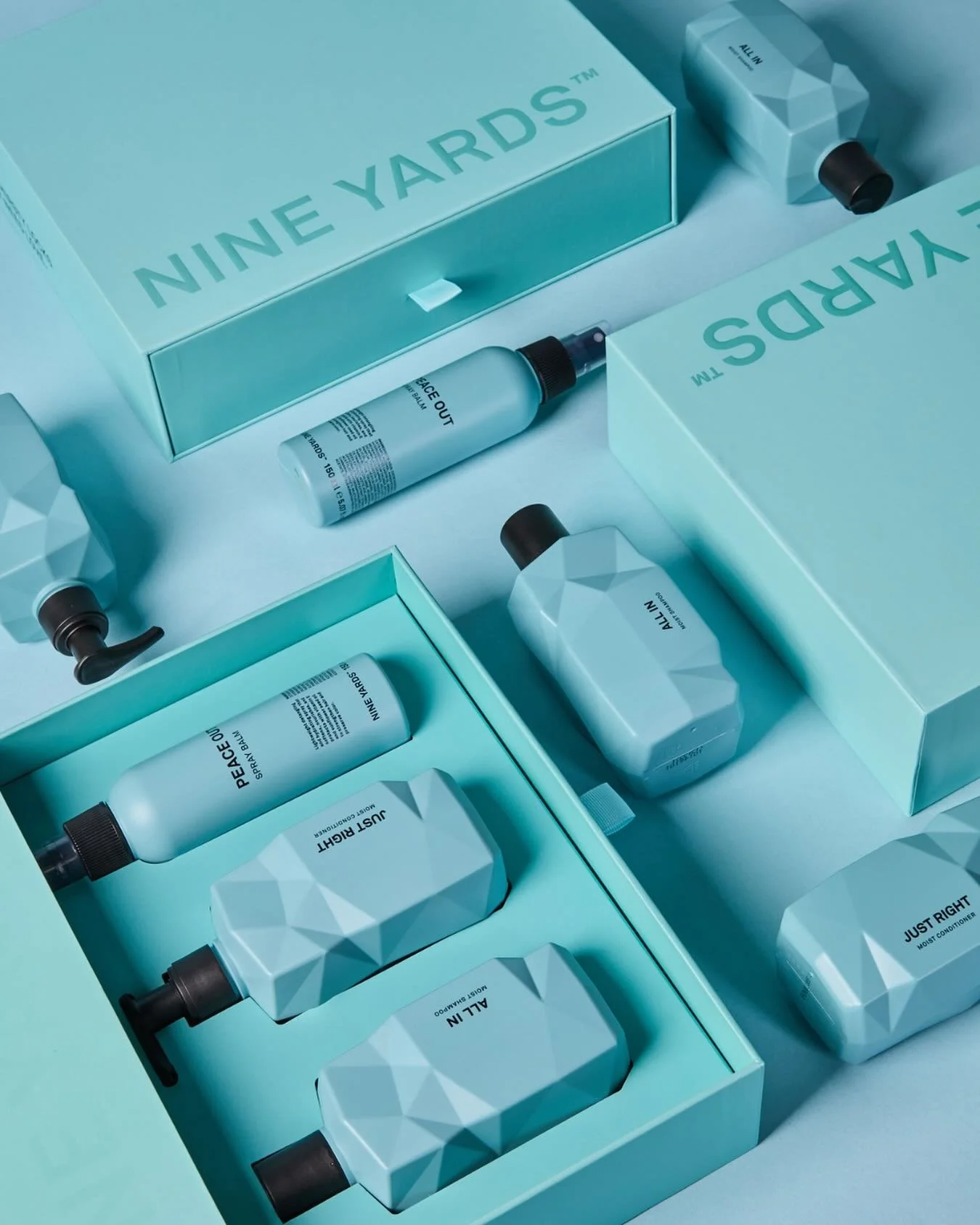 COMING SOON @nineyardsbenelux HOLIDAY DEALS 🎁🎁🎁
🆓 3e product gratis