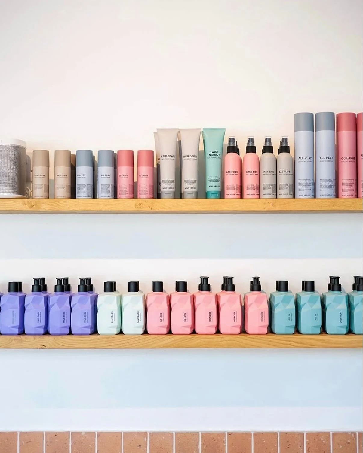 Hair products so pretty you almost don&rsquo;t want to use them&hellip; almost 👀

Foto: @rockeyhairstudio @hairbymiagoodwin @nineyardsuk