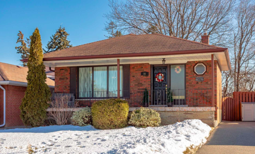 31 Faversham Crescent (Rep'd Buyer)
3 + 1 Bed 2 Bath Detached Home
Eringate