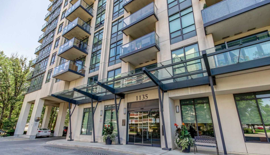 1135 Royal York Rd (Listing)
1 + 1 Bed 1 Bath Condo Apartment
Edenbridge-Humber Valley