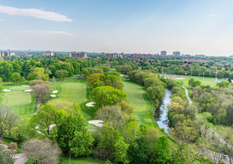 300 Mill Rd (Rep'd Buyer)
3 Bed 3 Bath Condo Apartment
Markland Wood