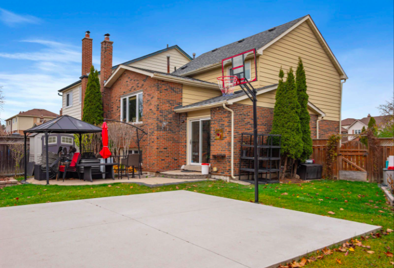 22 Bryant Court (Listing)
3 Bed 3 Bath Detached Home
Brampton