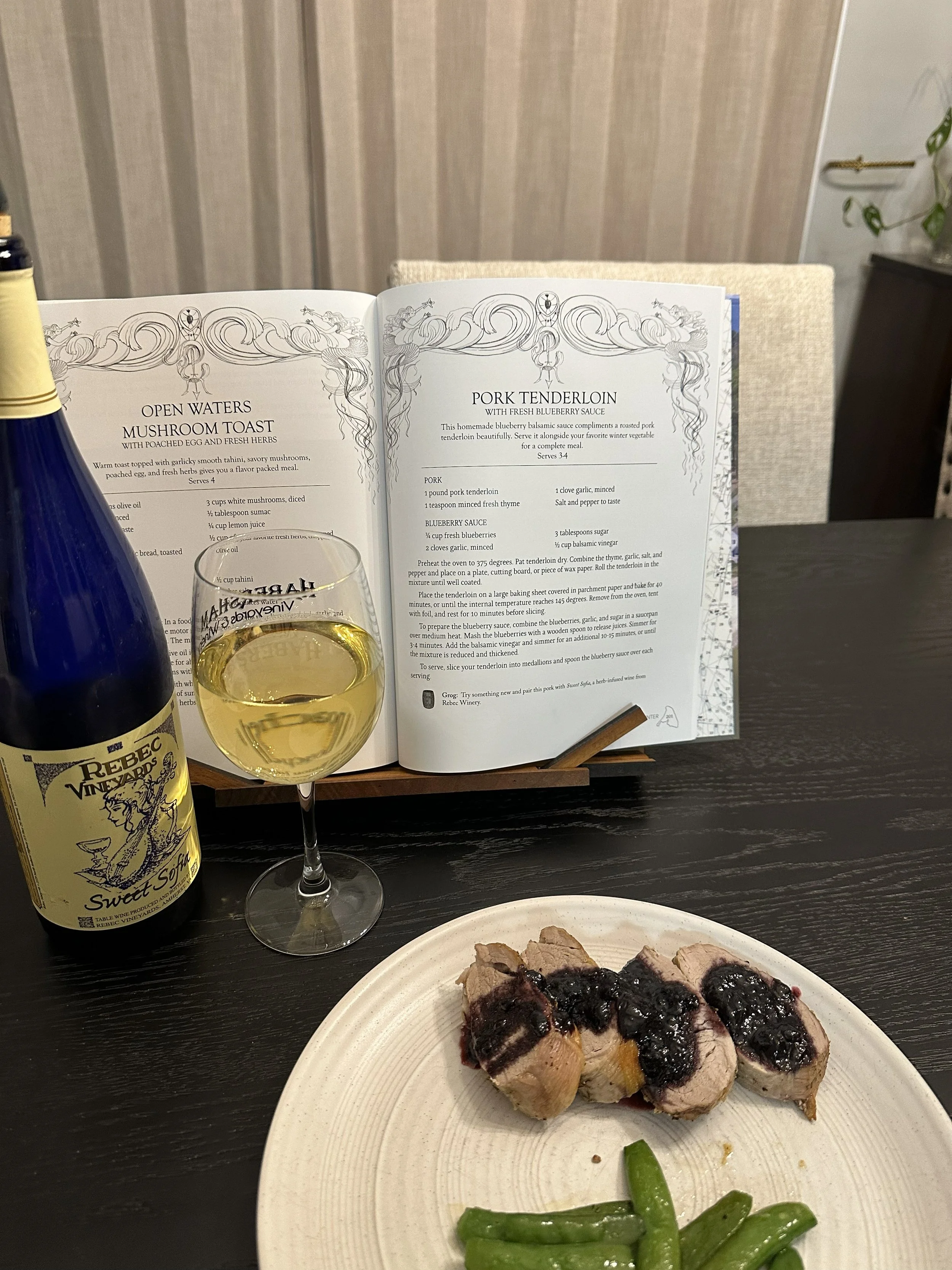 Pork tenderloin with blueberry sauce and Rebec Vineyards wine