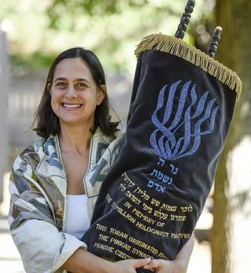 Rabbi Shoshana Leis