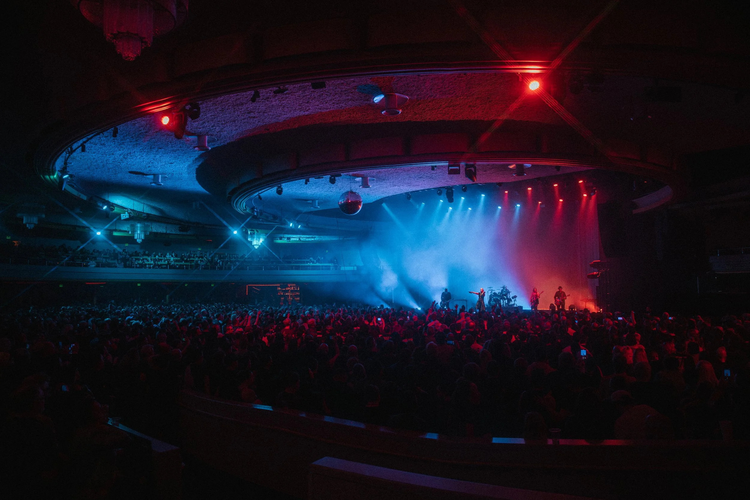 Wide venue shot showing off the light design by Gigi Lights for Garbage Happy Endings tour at the Hollywood Palladium near Los Angeles CA — by California Concert Photographer Nicole Sepulveda