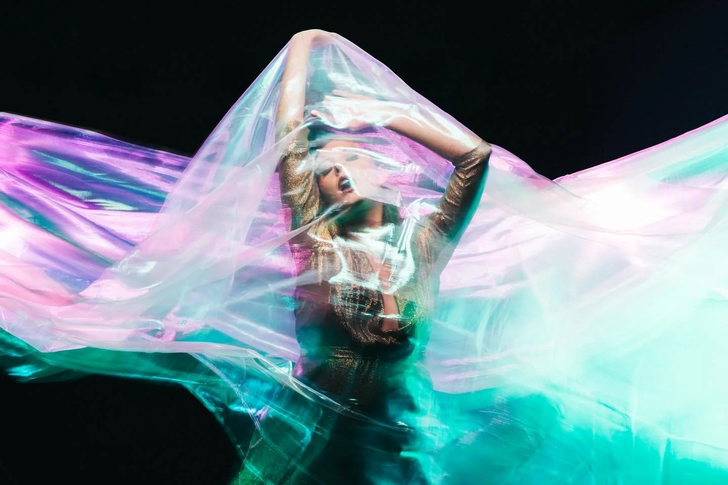 So many good ones from this shoot, but not too many horizontal shots&hellip;. So we&rsquo;ll give this one its own post. 😍
&bull;
#model @cyndalmckay 
#hairandmakeup @elysaquintella 
#lightingassistant + #stylist @photomaximo 
#photographer @__nik__