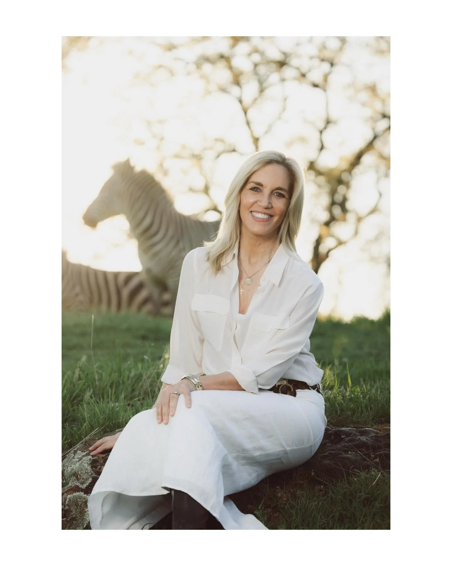 When it&rsquo;s more than just a headshot&hellip; 😍 I am a sucker for photographing animals and somehow getting them in the shot, so when I was asked to do @cherylnightingale.realtor photos and to make sure to get zebras in it, how could I resist?!?