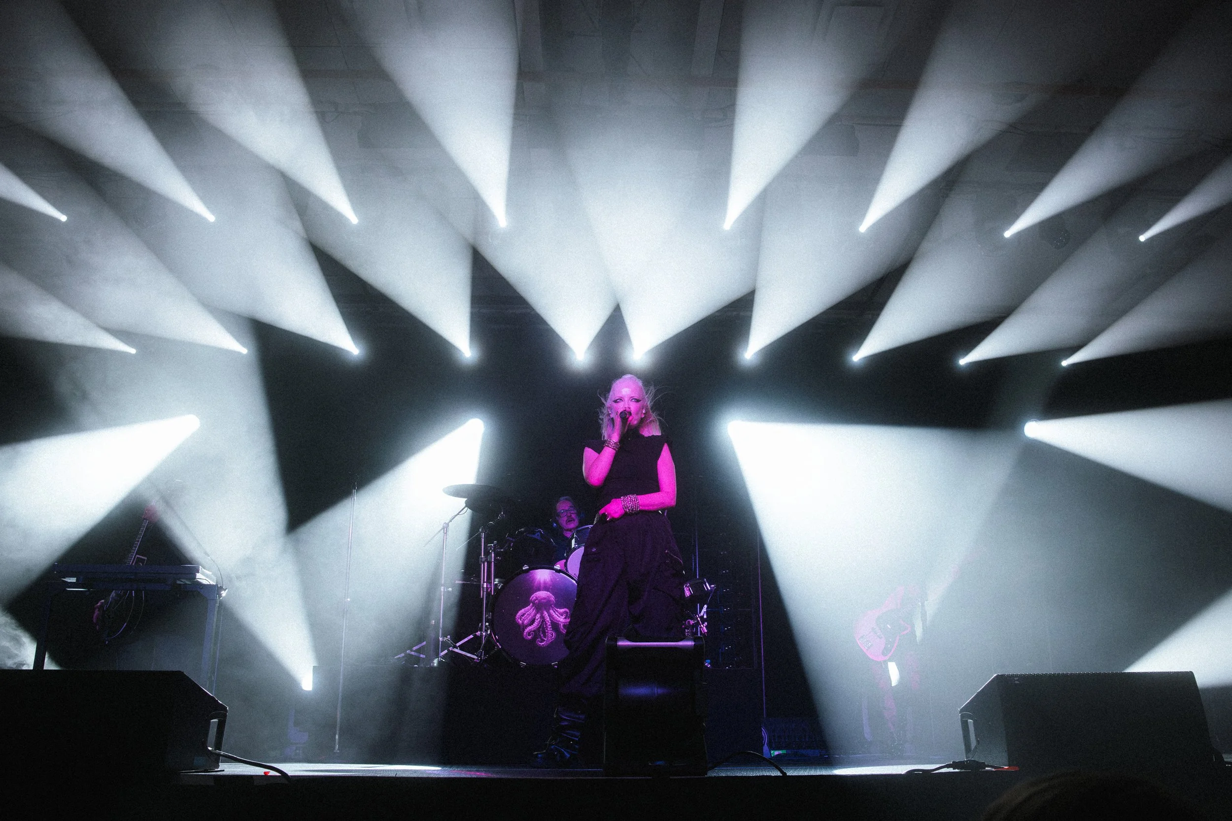 Gigi Lighting for Garbage Happy Endings tour with Shirley Manson concert