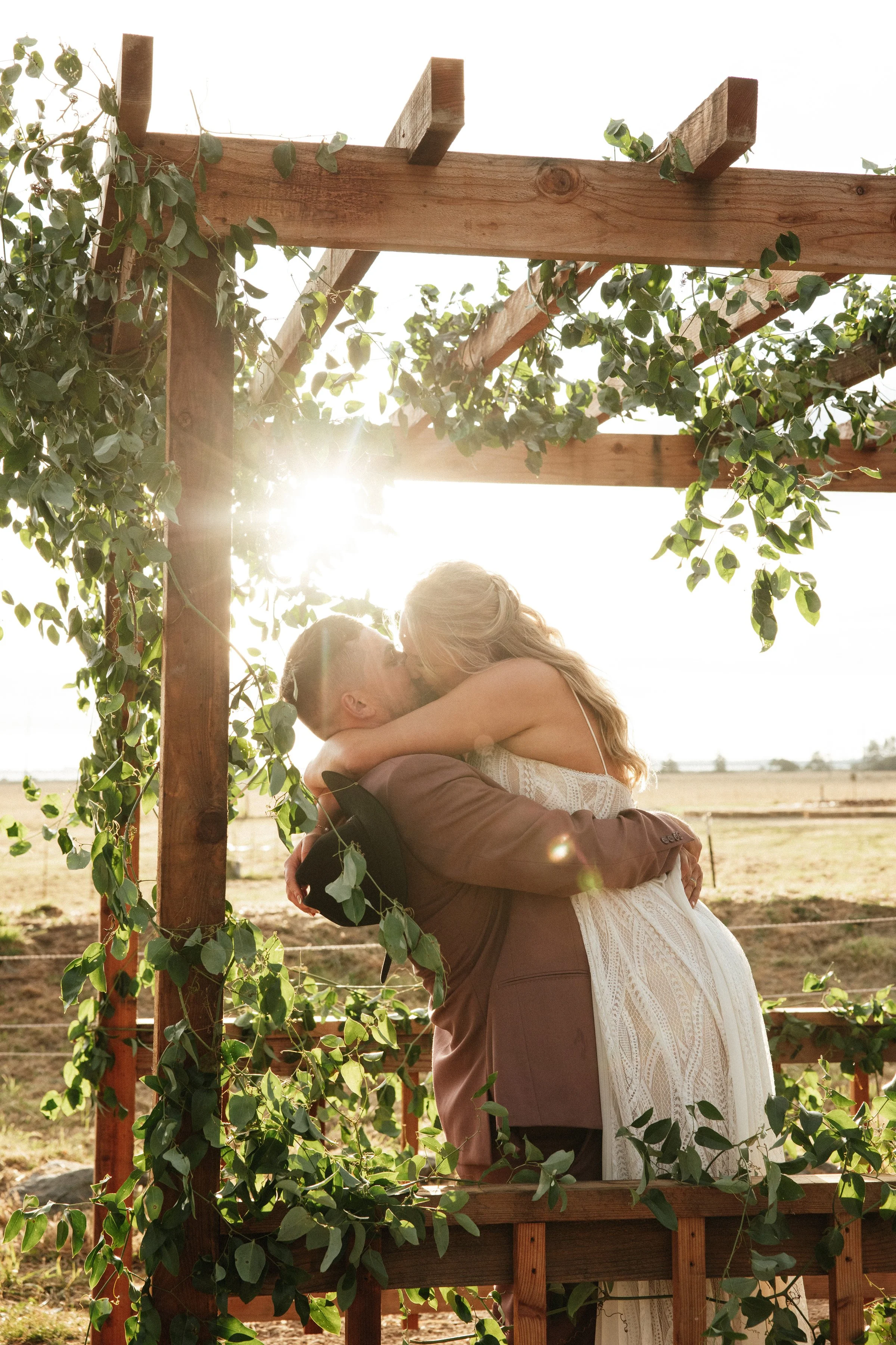 Sunset photos romantics on private estate mendocino sacramento eureka photographer
