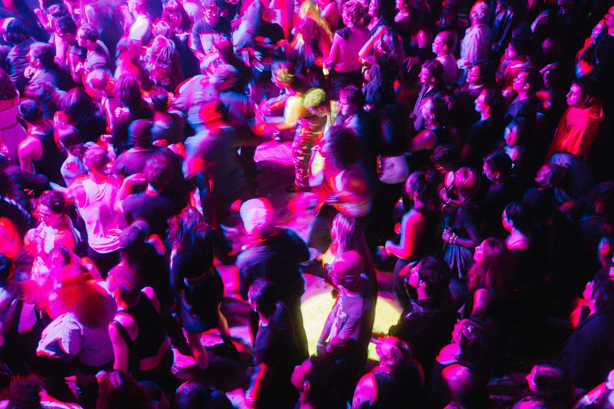 23-san-francisco-concert-photographer-blurry-live-music-crowd.jpg