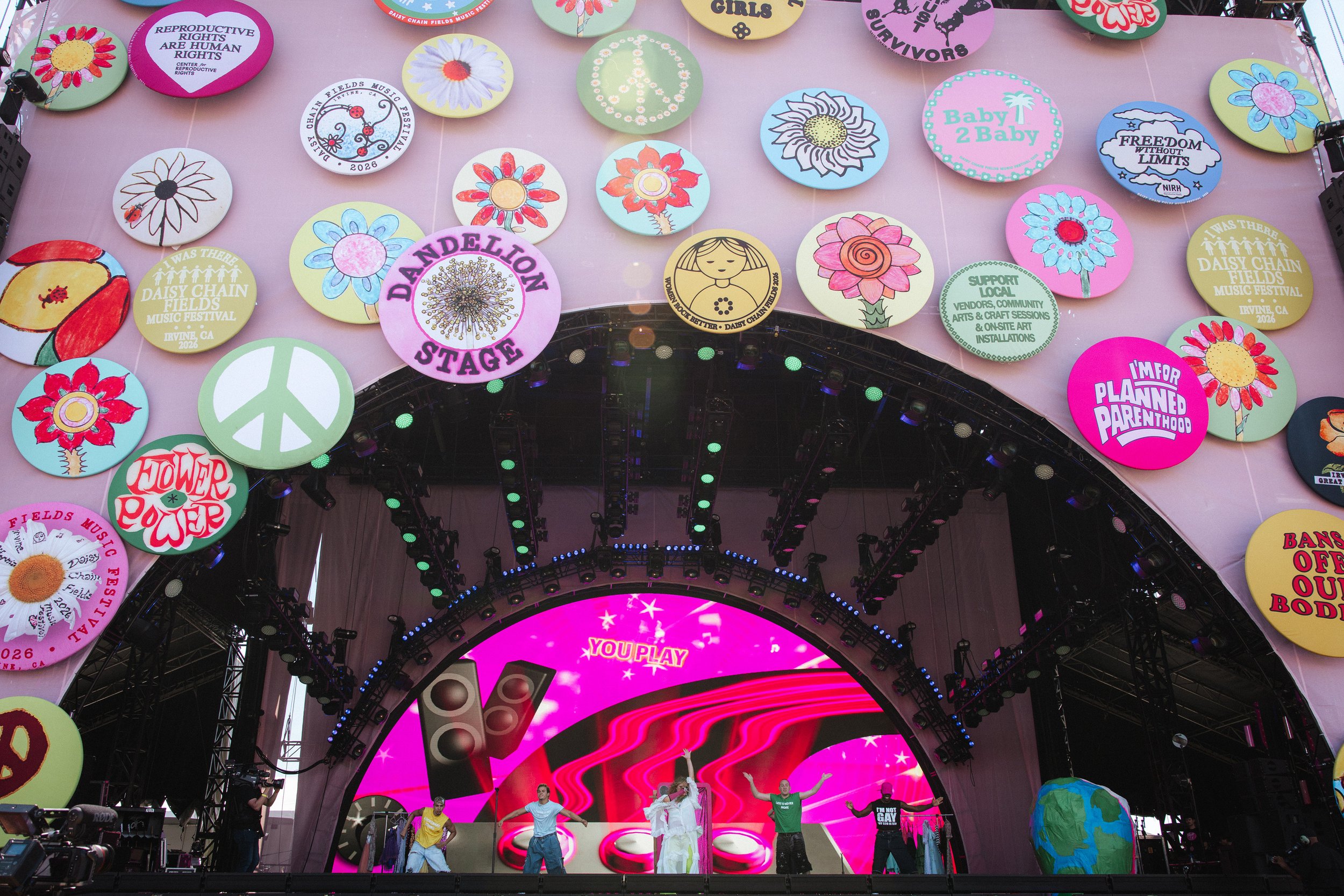 Wide shot of Eli at Dandelion Stage at Daisy Chain Fields Music Festival 2026