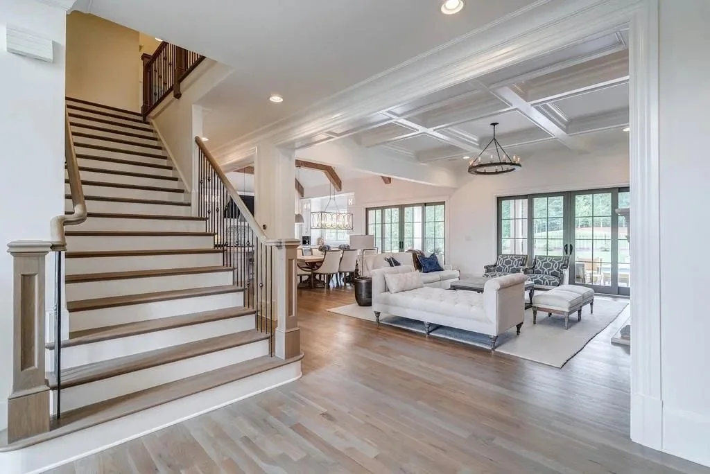 Belford Foyer Inlooking.jpeg