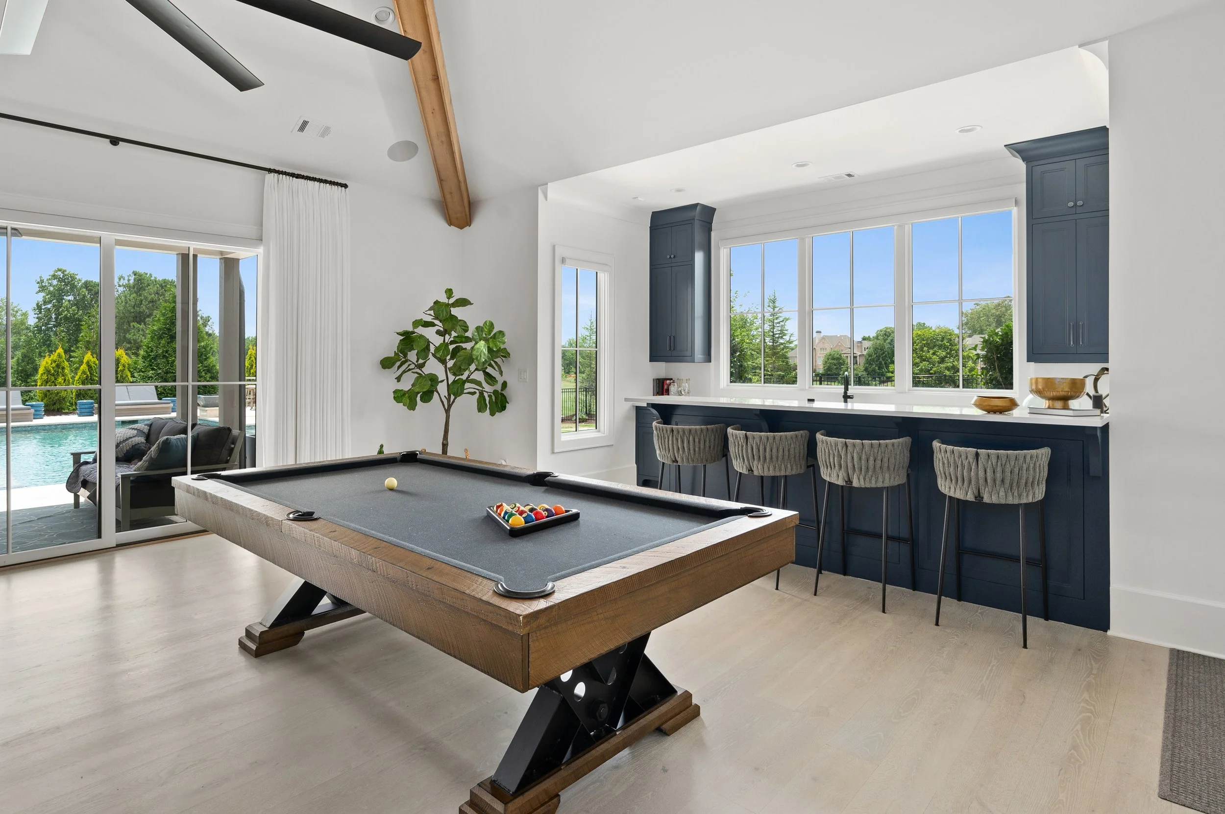 6.19.2415994ManorClubDrive30004-161.jpg