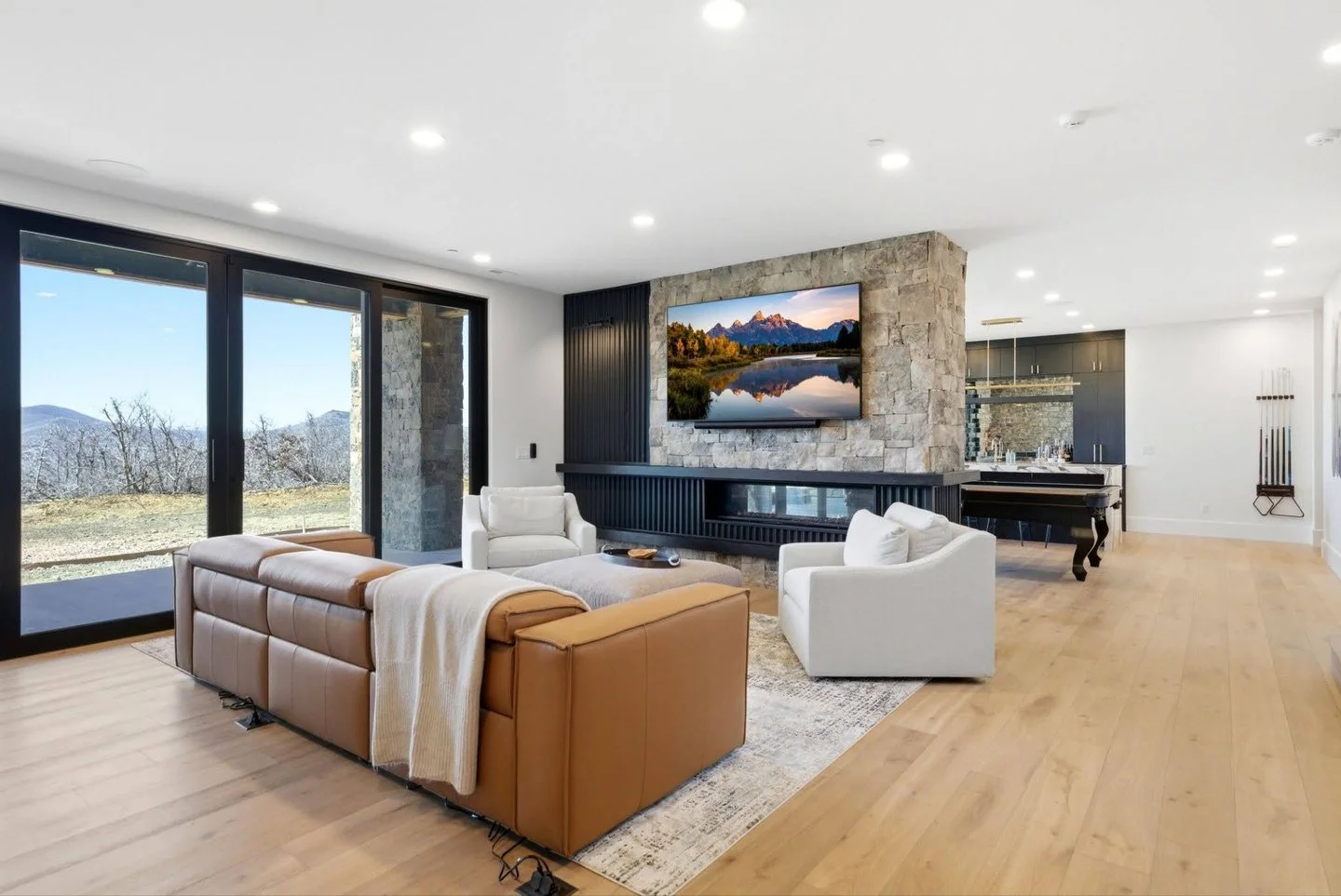 A space made for staying awhile. 🥂

This basement is the perfect spot for game nights, entertaining, and making memories together. A comfortable, welcoming space that reminds us that the best rooms are the ones that bring people together.

#interior