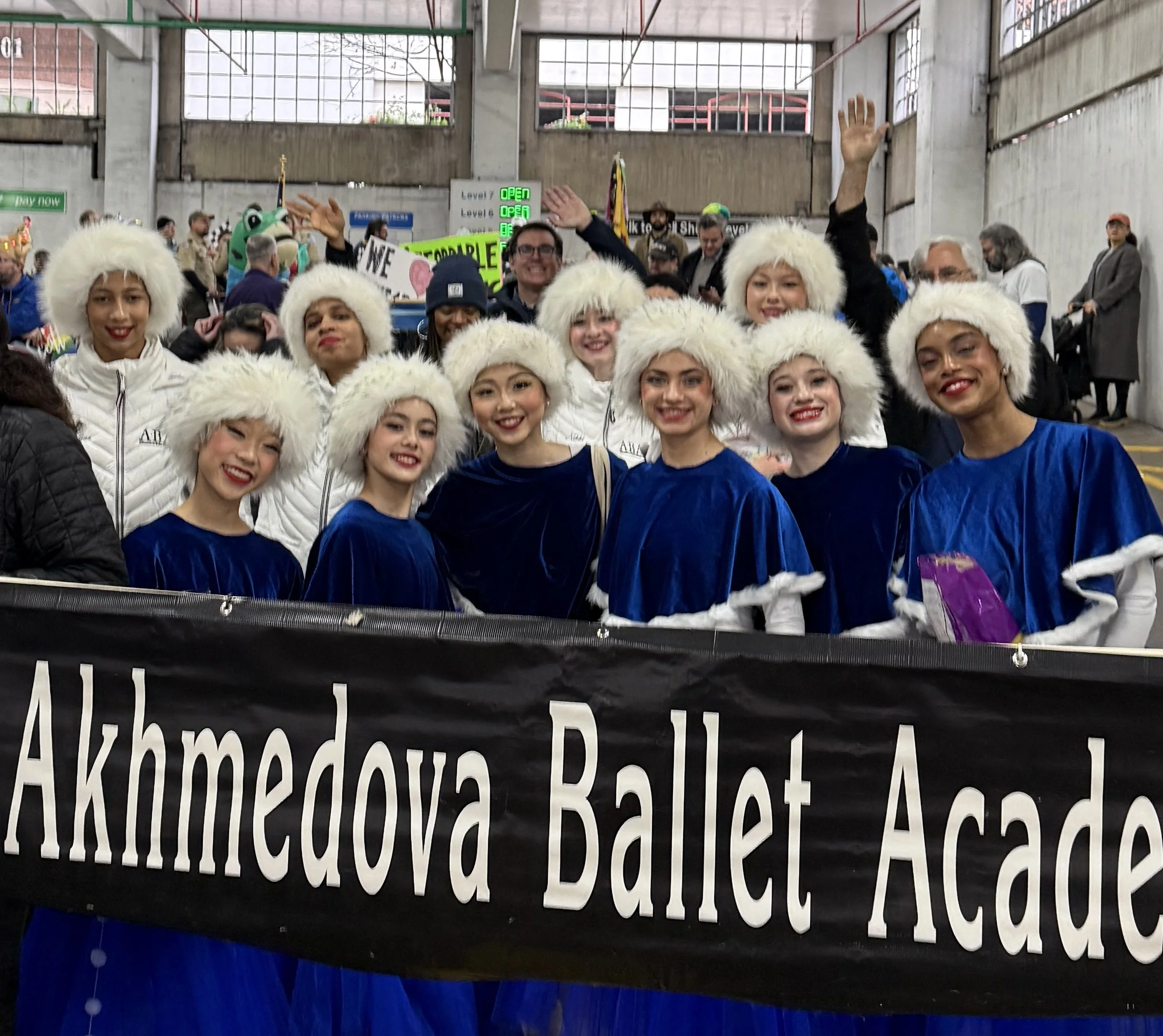 Dancers before the parade