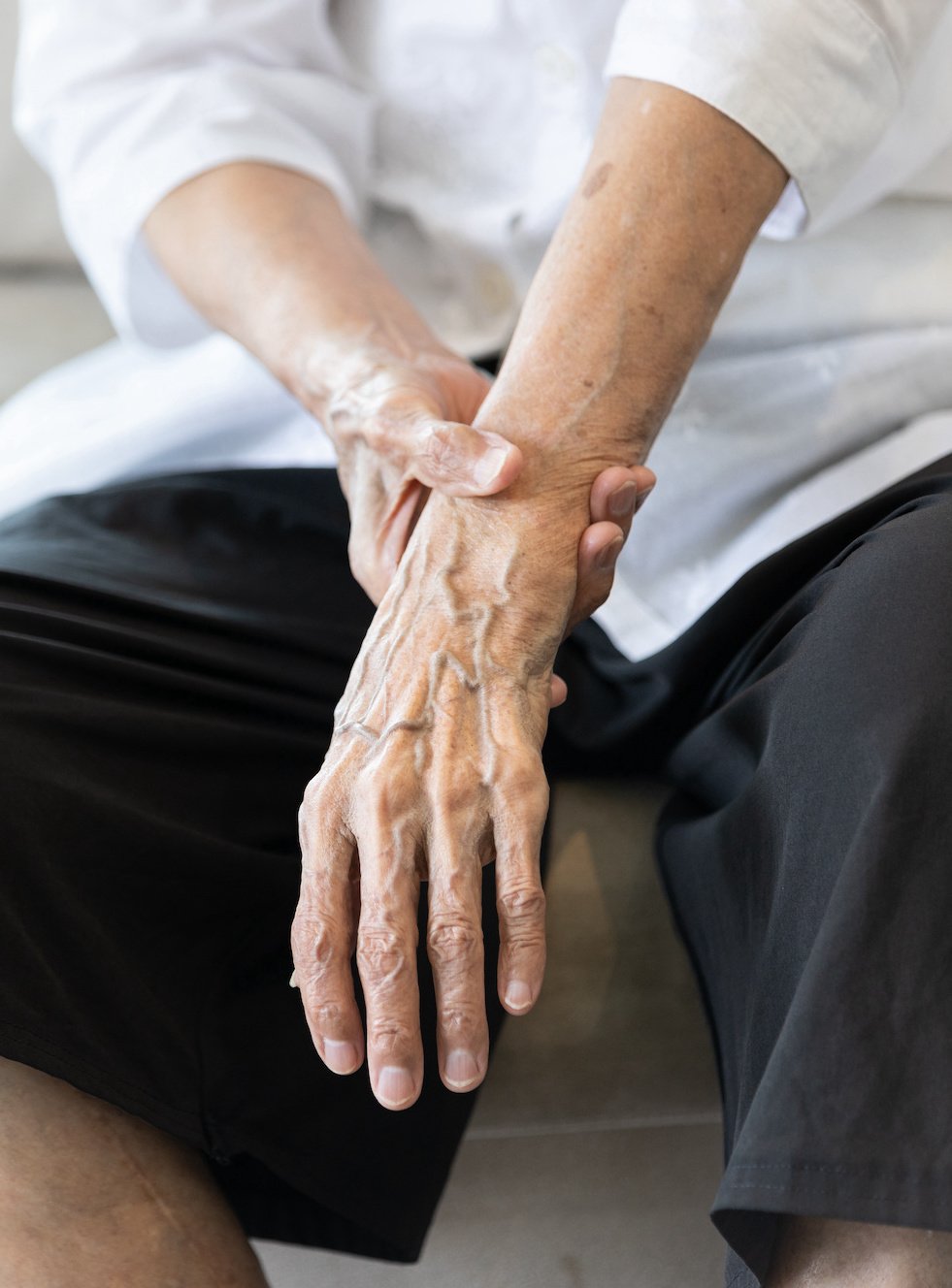 Therapeutic Lasers: The Side-Effect Free Parkinson’s Symptom Treatment