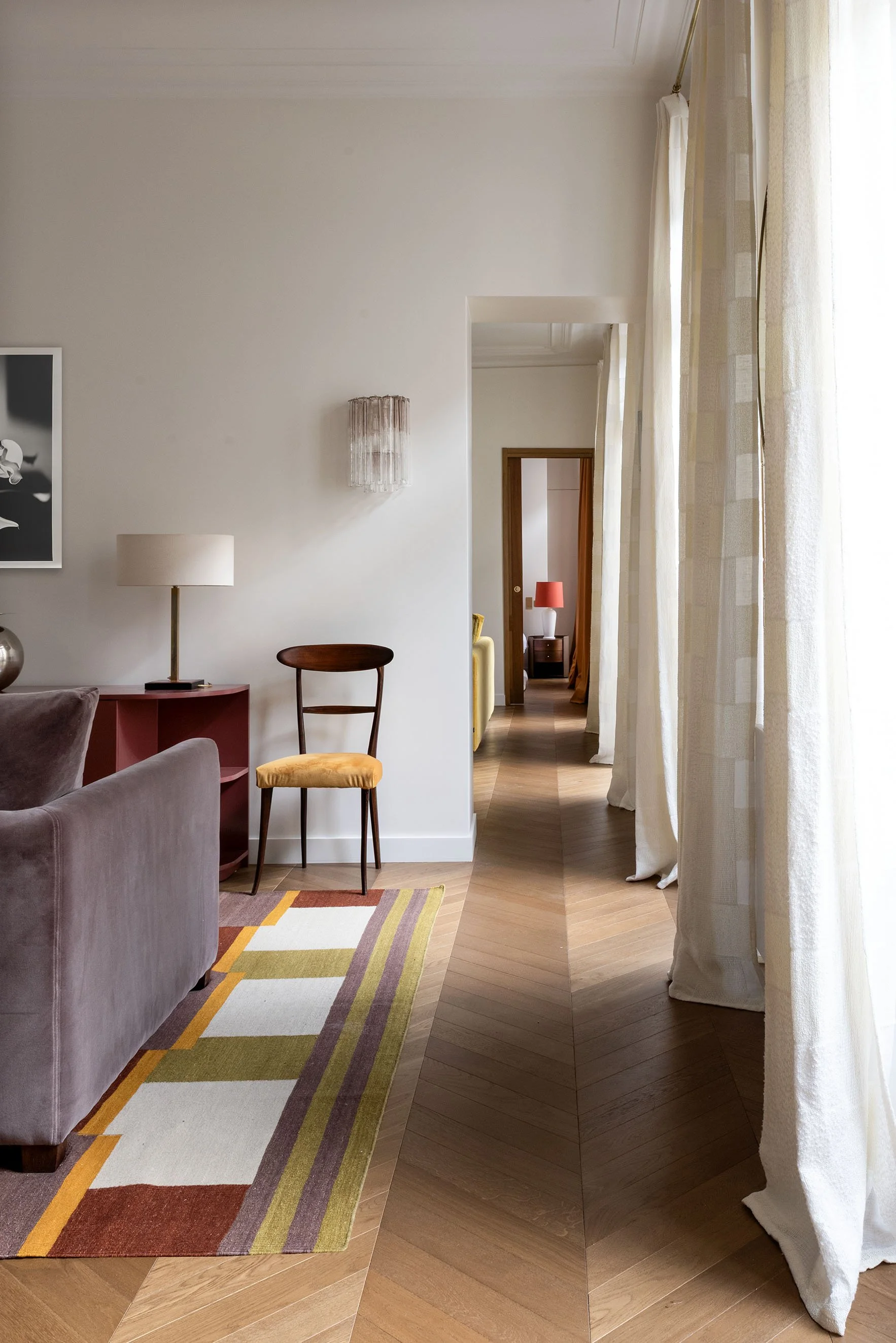 10- Paris Haussmannian building hallway