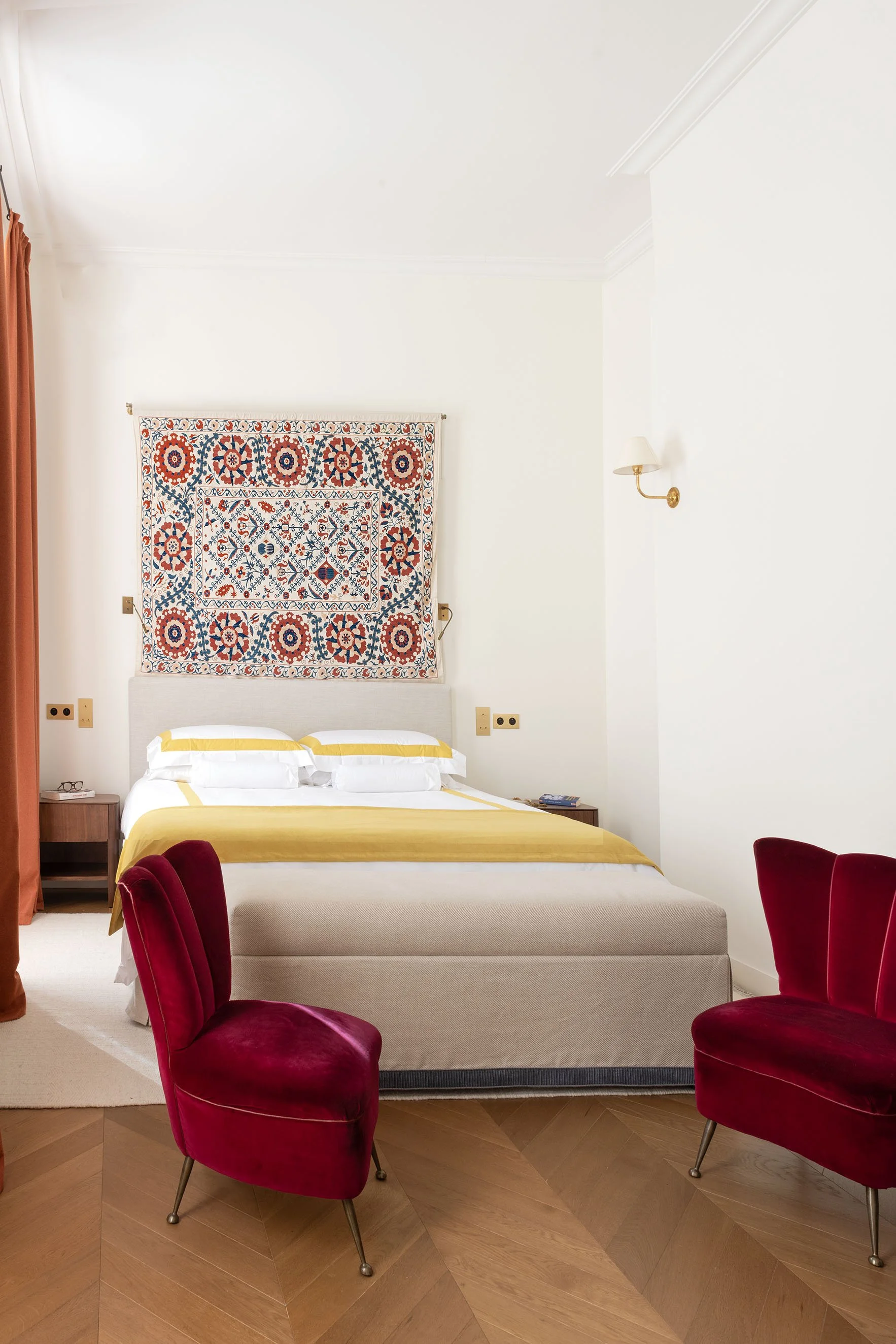 19- Paris Haussmannian building bedroom two