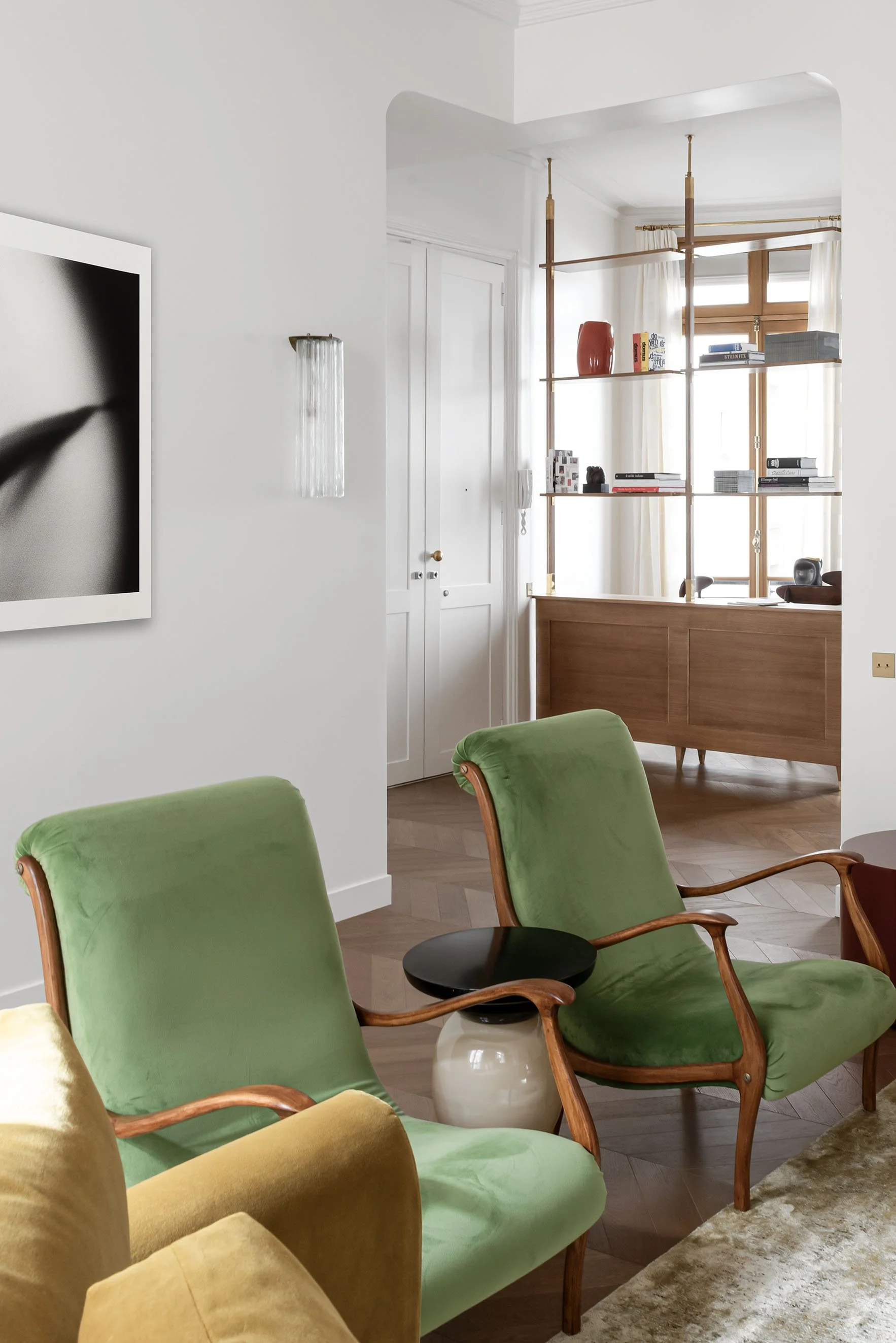 6- Paris Haussmannian building living room