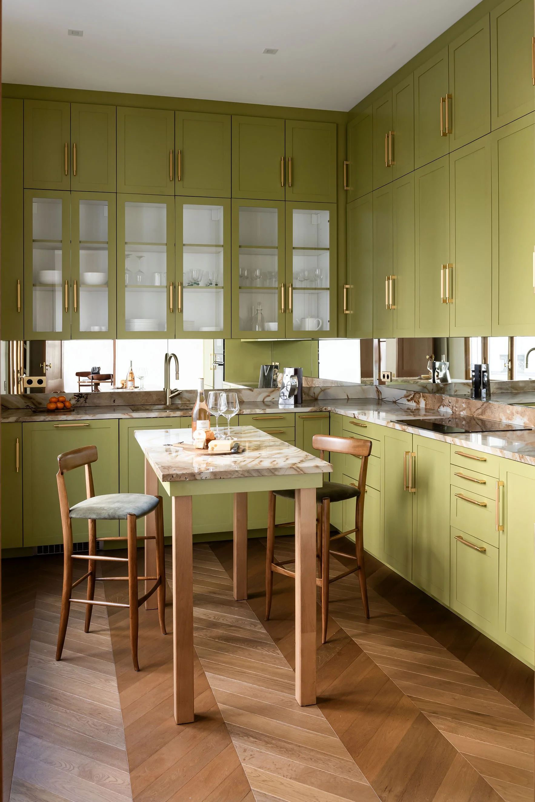 12- Paris Haussmannian building kitchen