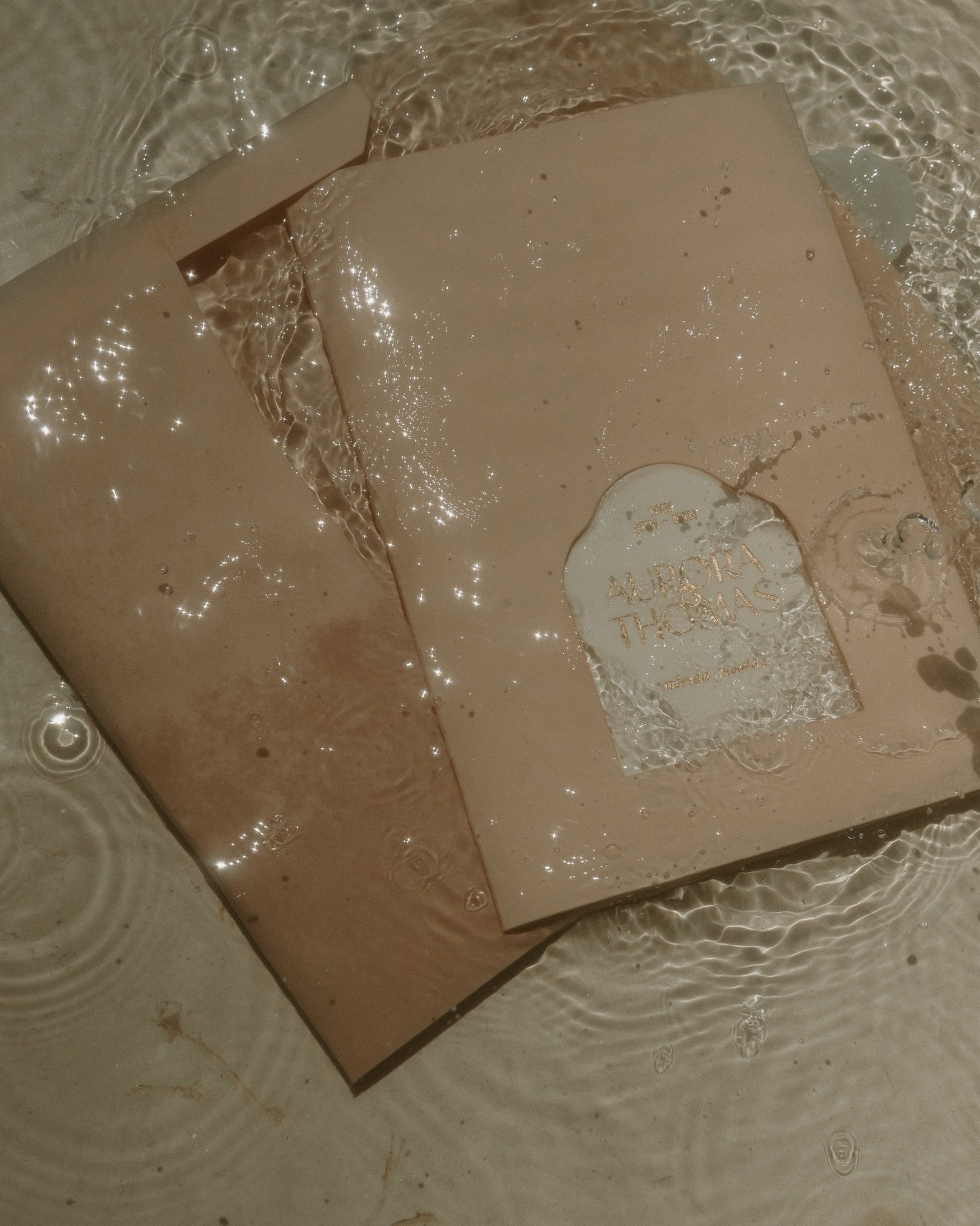Intentional wedding stationery 🥂

Paper is not enough, the meaning behind is what makes it a true piece of art. 

#fineartweddings #fineartcuration #weddinginvitationsuite #destinationwedding #weddinginspiration #fineartbride