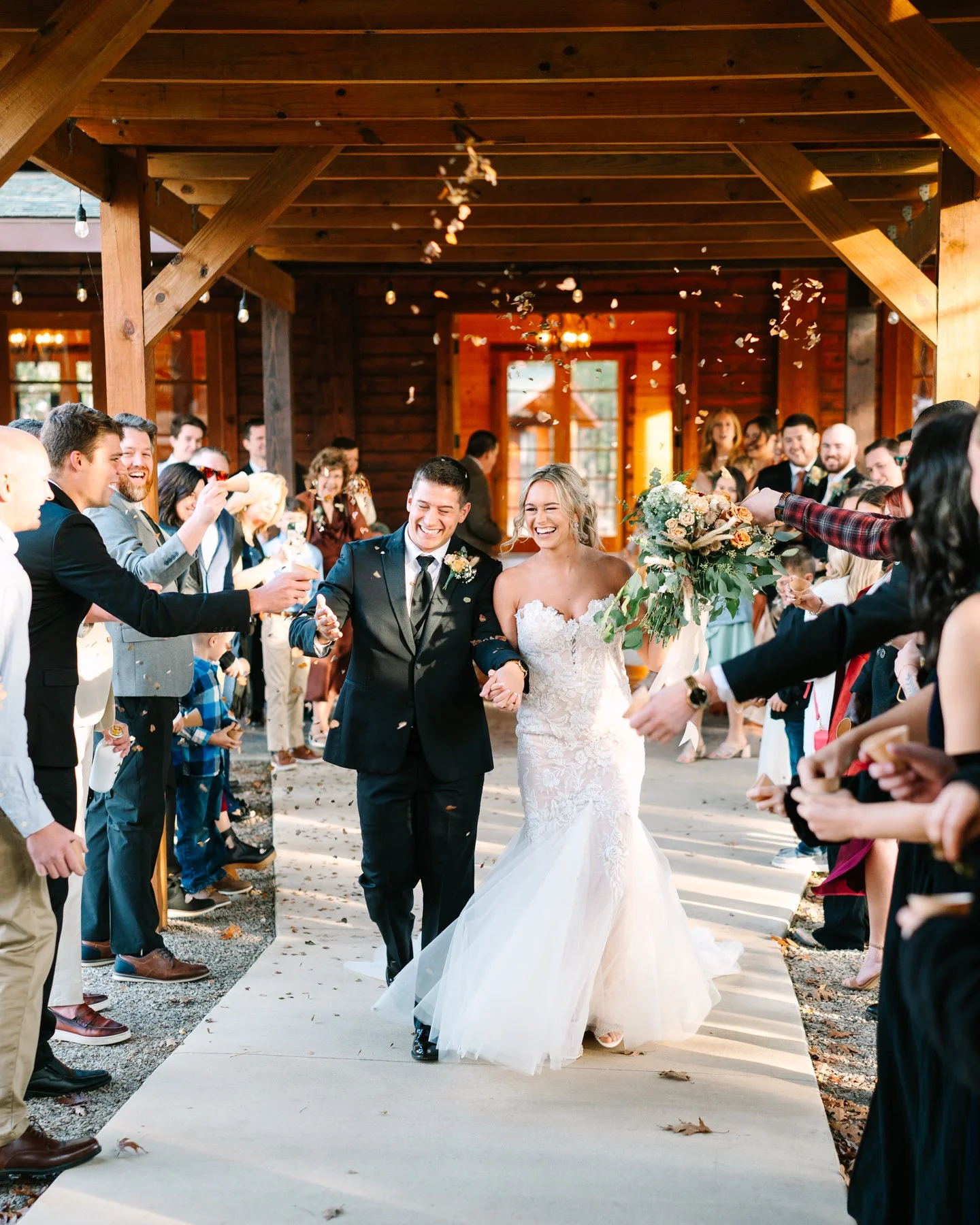 abby&paul_horseheadlakelodgewedding_thevillarphotoco(19of32).jpg